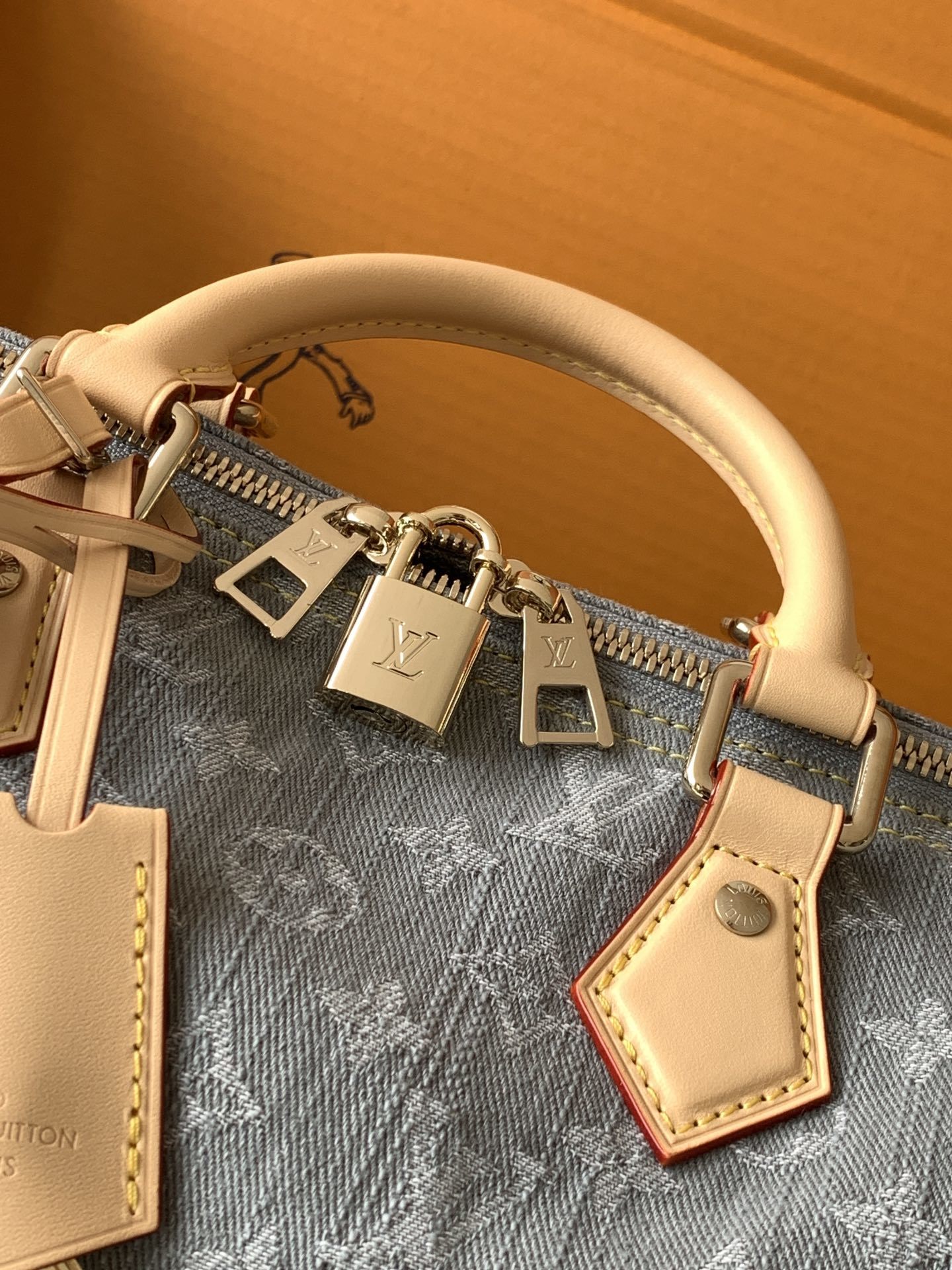 【特级MB牛仔布】SPEEDY SOFT 30 手袋型号:M13344材料:A+级全钢五金,进口高弹面料