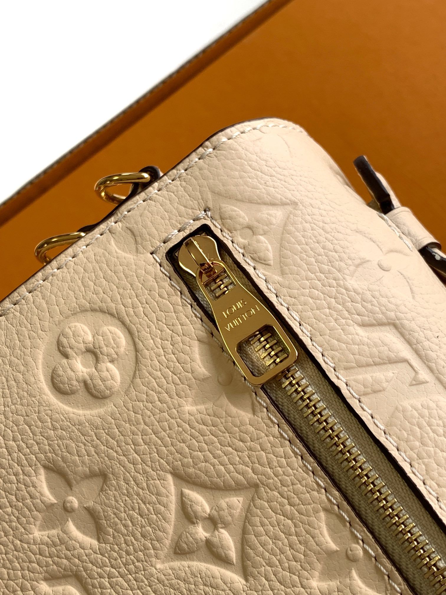 Pochette Métis East West 手袋【特级加强版】型号: M22942皮料: 是意大利