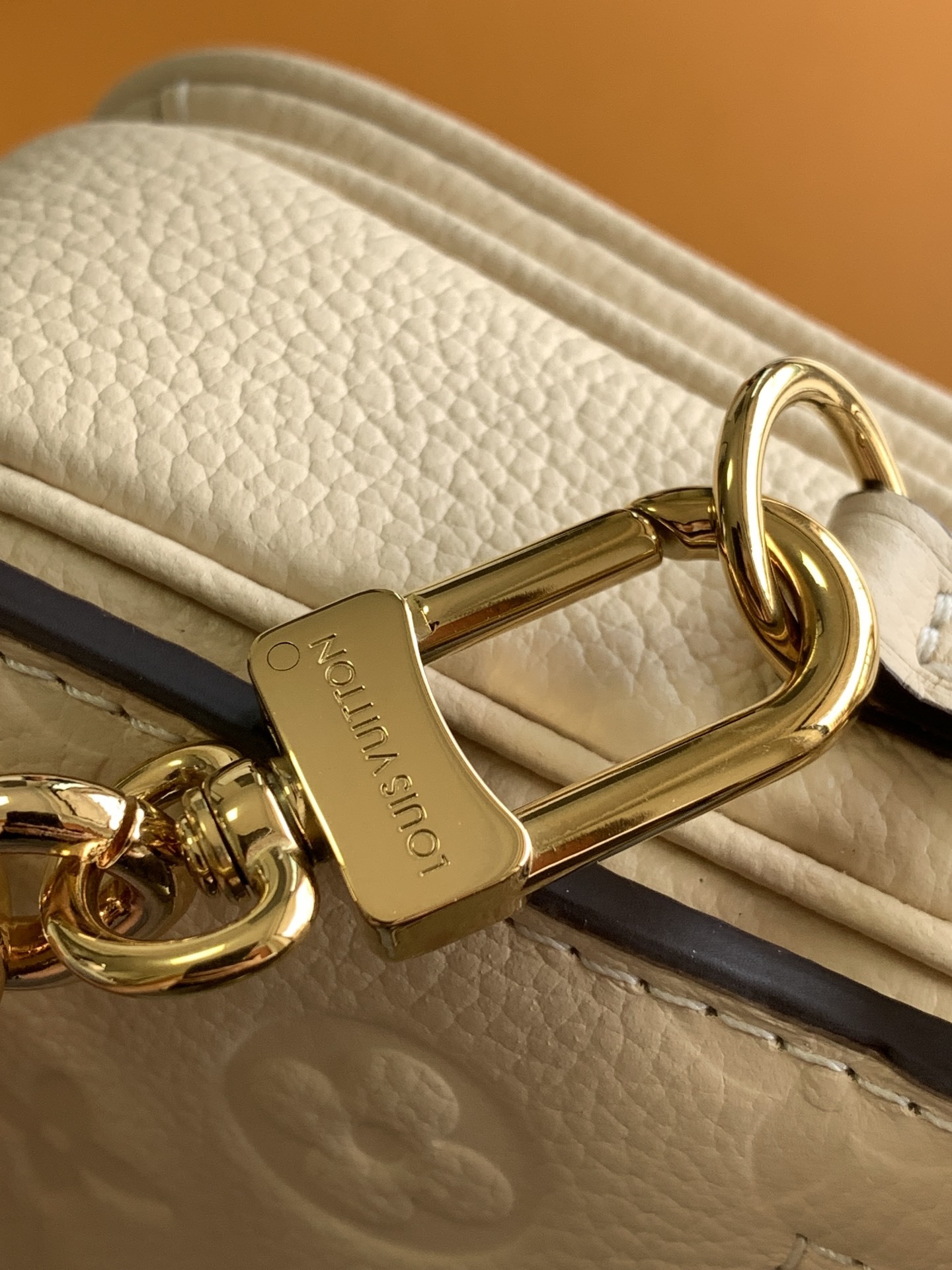 Pochette Métis East West 手袋【特级加强版】型号: M22942皮料: 是意大利