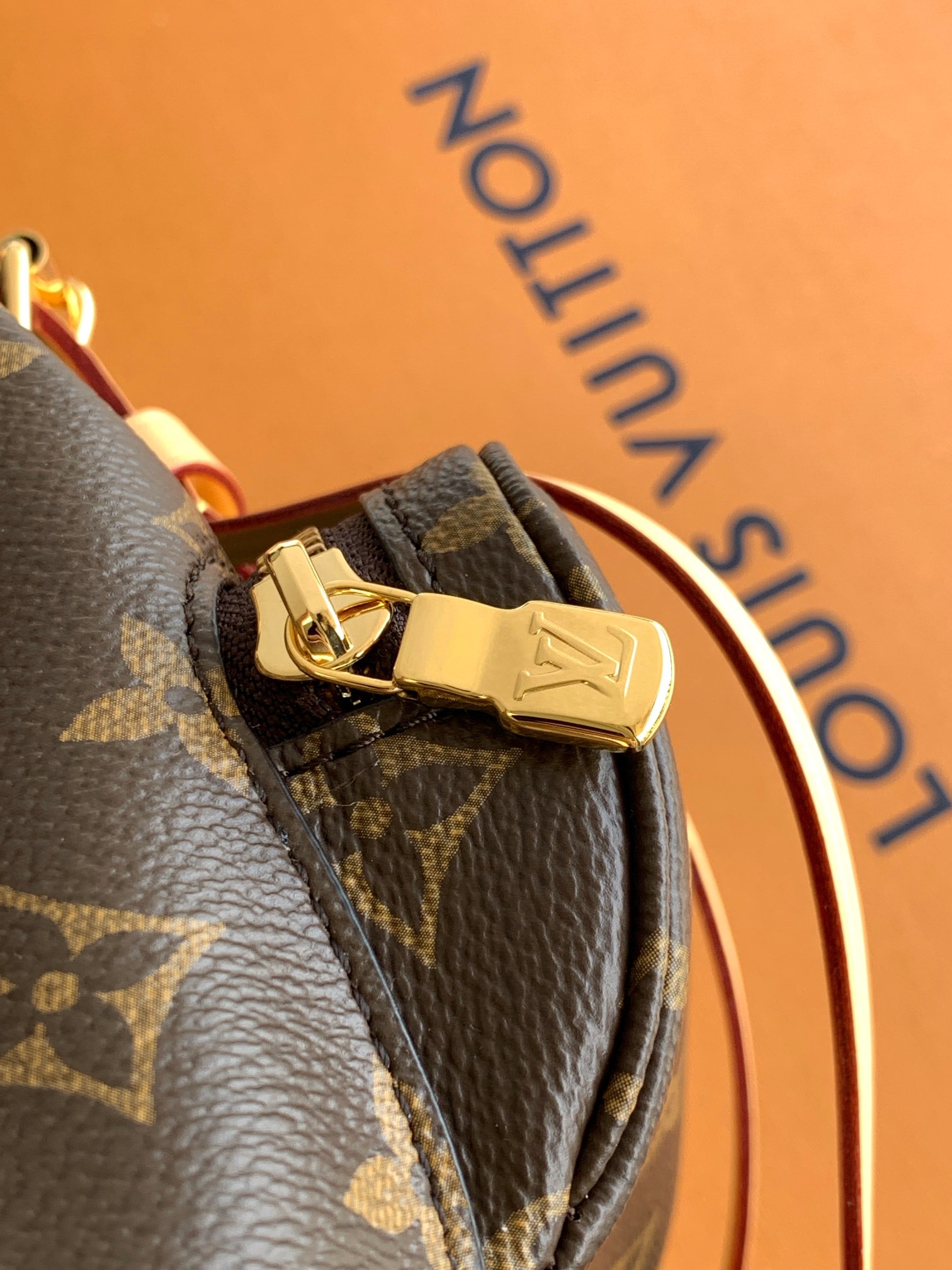 Louis Vuitton 全钢MB动态变码蒙苏里 Mini双肩包M11199老花