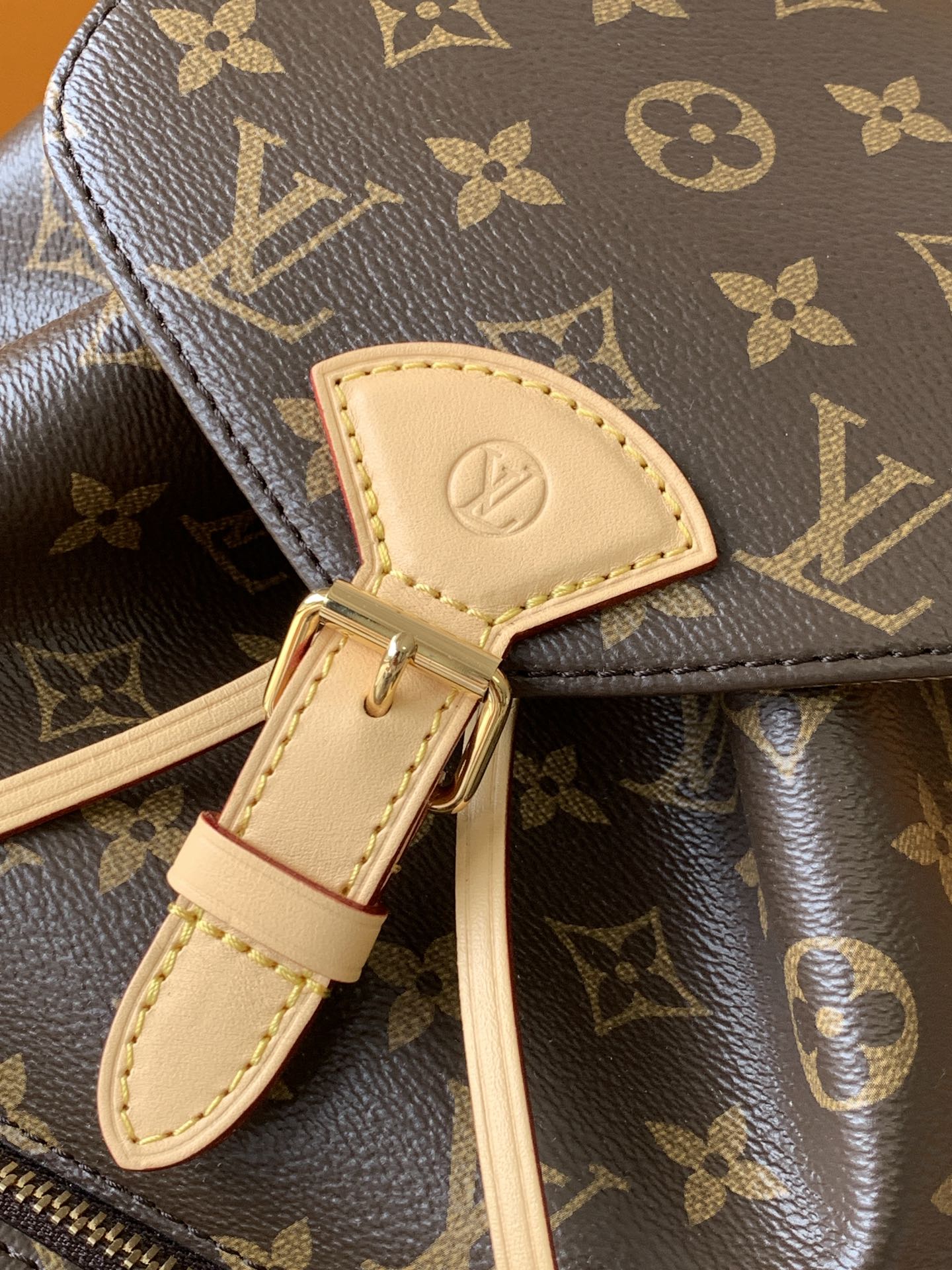 Louis Vuitton 全钢五金 M11198 （变码芯片）皮料是