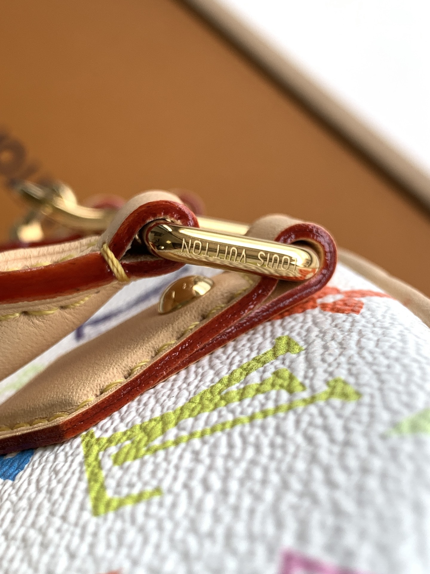 M13084私品(163动态UID )进口菱形面料 (品质第九次升级,进口原厂皮.专柜同步,动态电子芯片