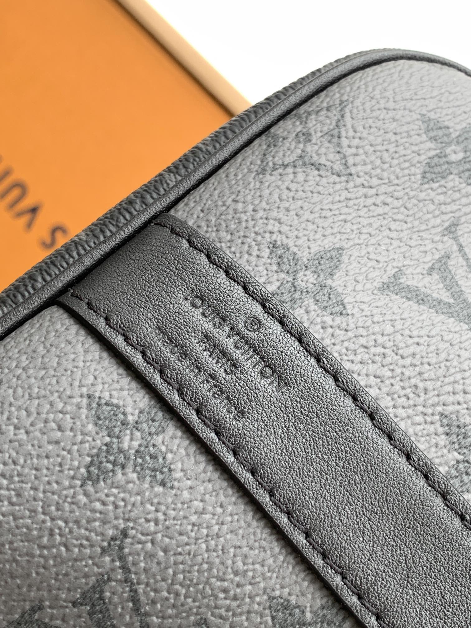 Louis Vuitton 全钢五金 M46655 皮料是