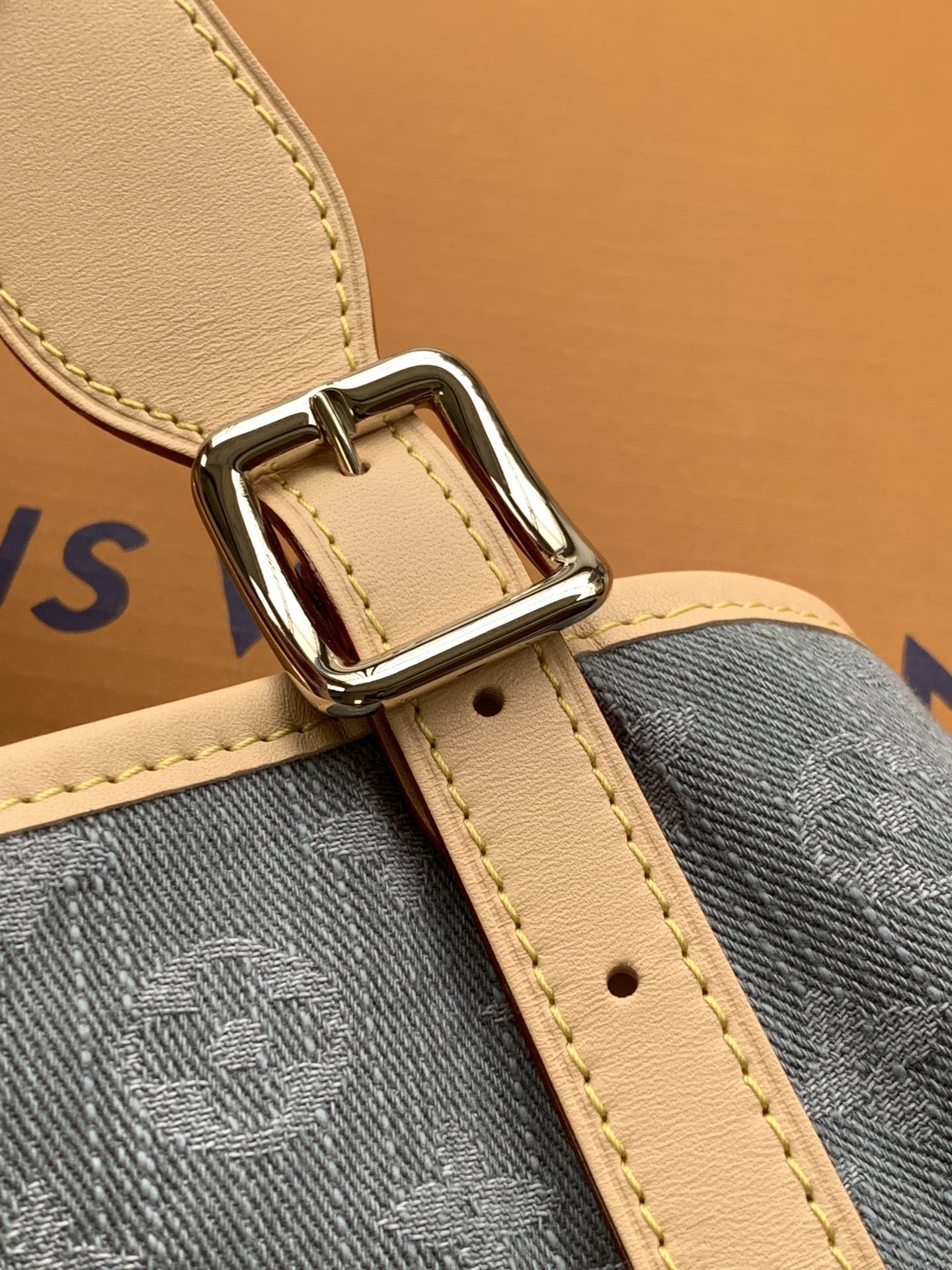 【特级MB牛仔布】CARRYALL 中号手袋型号:M13289材料:A+级全钢五金,进口高弹面料包装:全