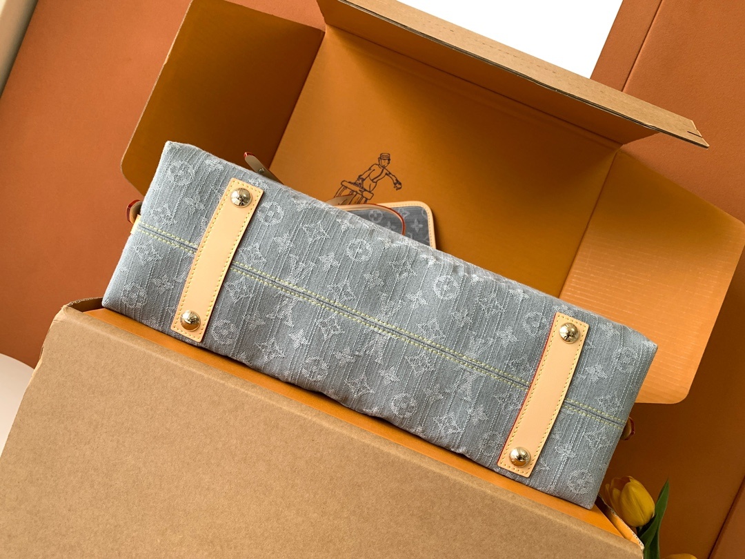 【特级MB牛仔布】CARRYALL 中号手袋型号:M13289材料:A+级全钢五金,进口高弹面料包装:全