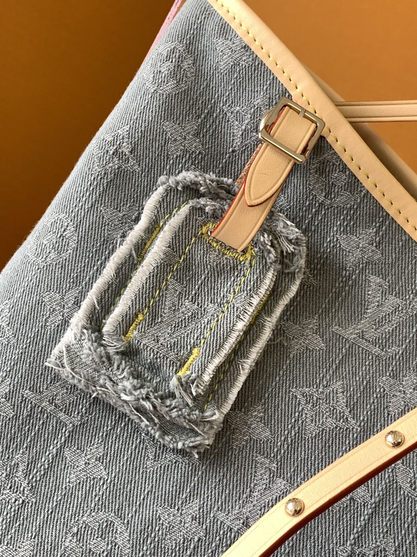 【特级MB牛仔布】CARRYALL 中号手袋型号:M13289材料:A+级全钢五金,进口高弹面料包装:全