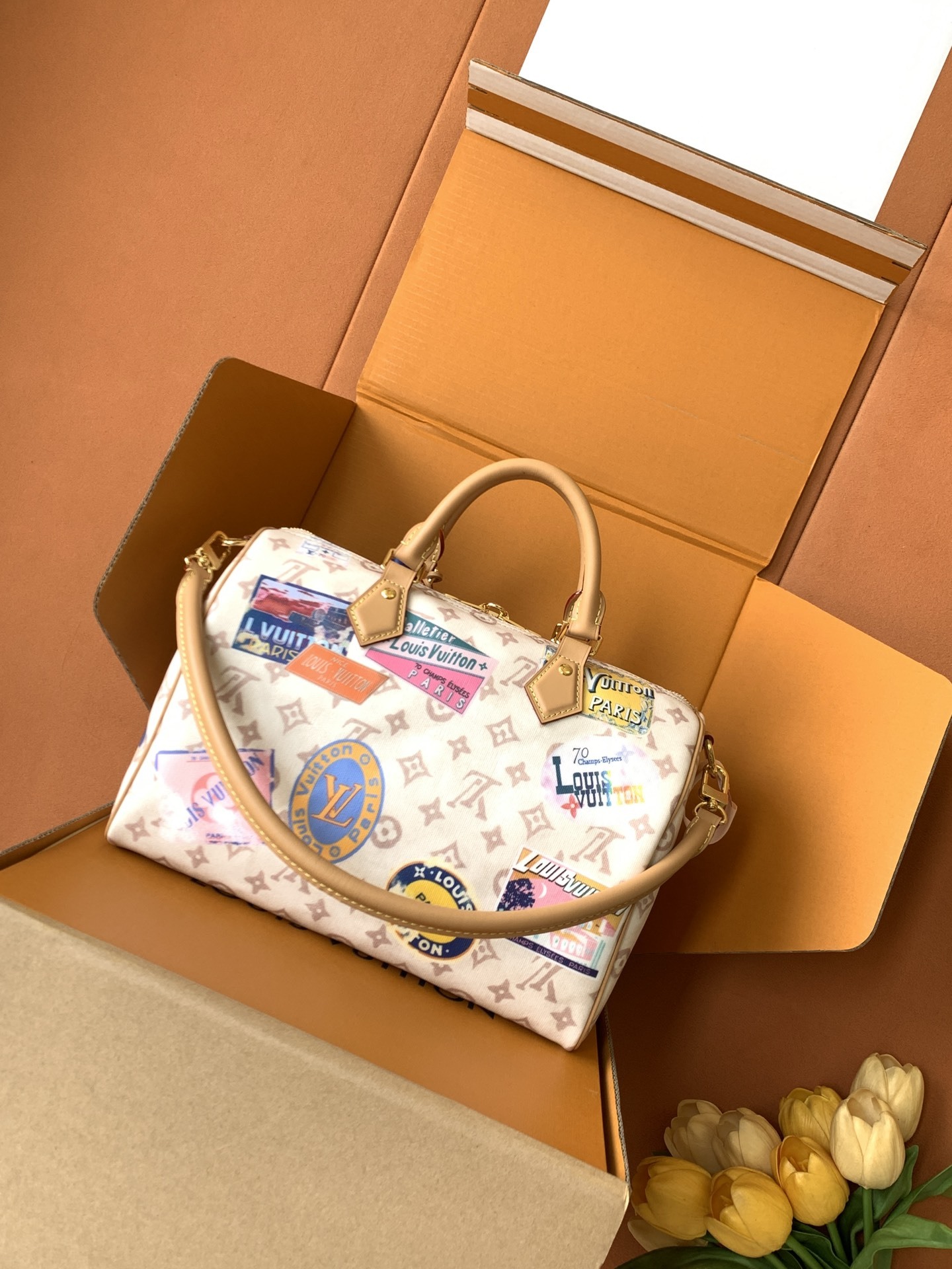 【 M14587 】特级全钢 本款 Speedy Soft 30 手袋以复古笔触演绎 Monogram