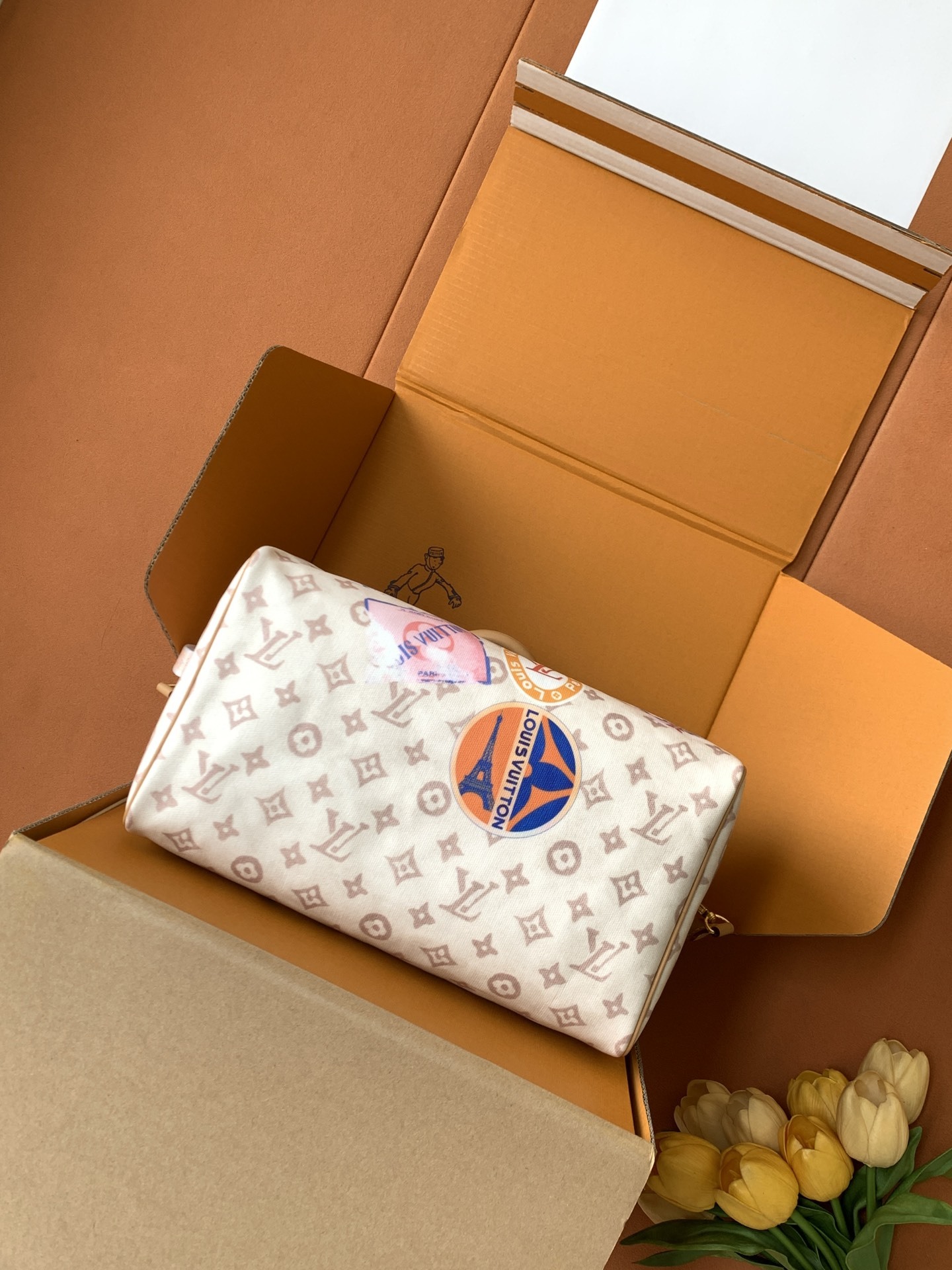 【 M14587 】特级全钢 本款 Speedy Soft 30 手袋以复古笔触演绎 Monogram