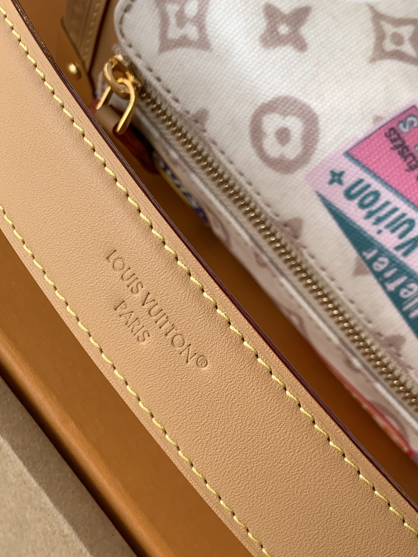 特级全钢 ✨M14606,徽章软盒子 当季新款 SIDE TRUNK Js中号手袋 本款 Side Tr