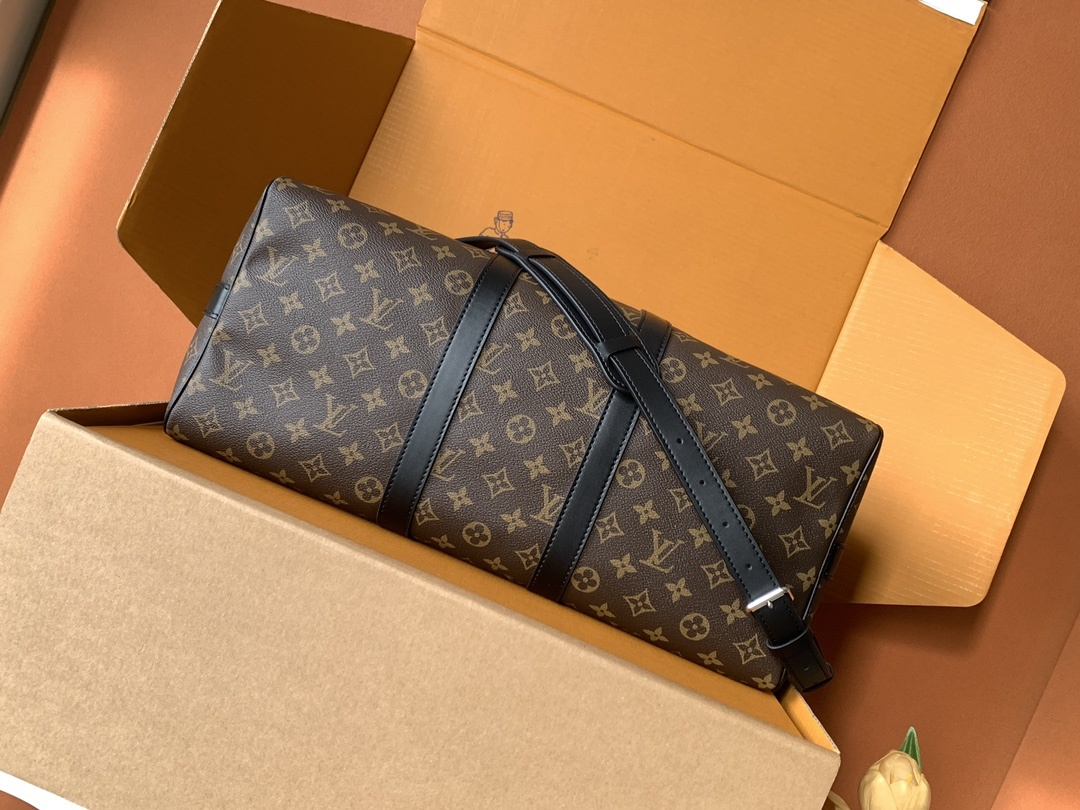 特级全钢。 免税版LV KEEPALL 45旅行袋(配肩带)型号:M56711老花配黑皮45💫 升级回货