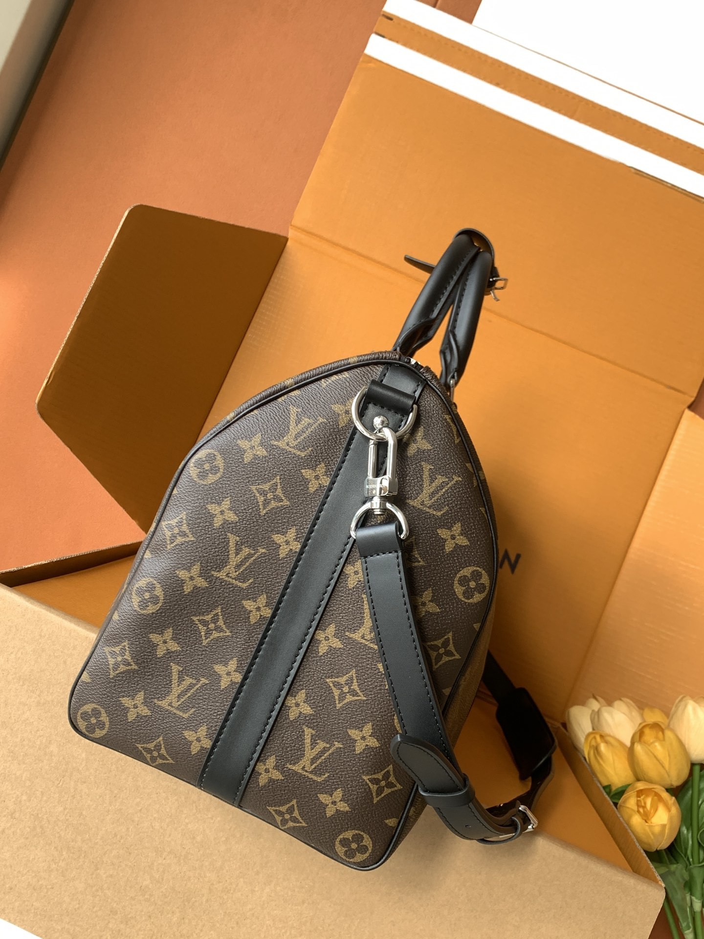 特级全钢。 免税版LV KEEPALL 45旅行袋(配肩带)型号:M56711老花配黑皮45💫 升级回货