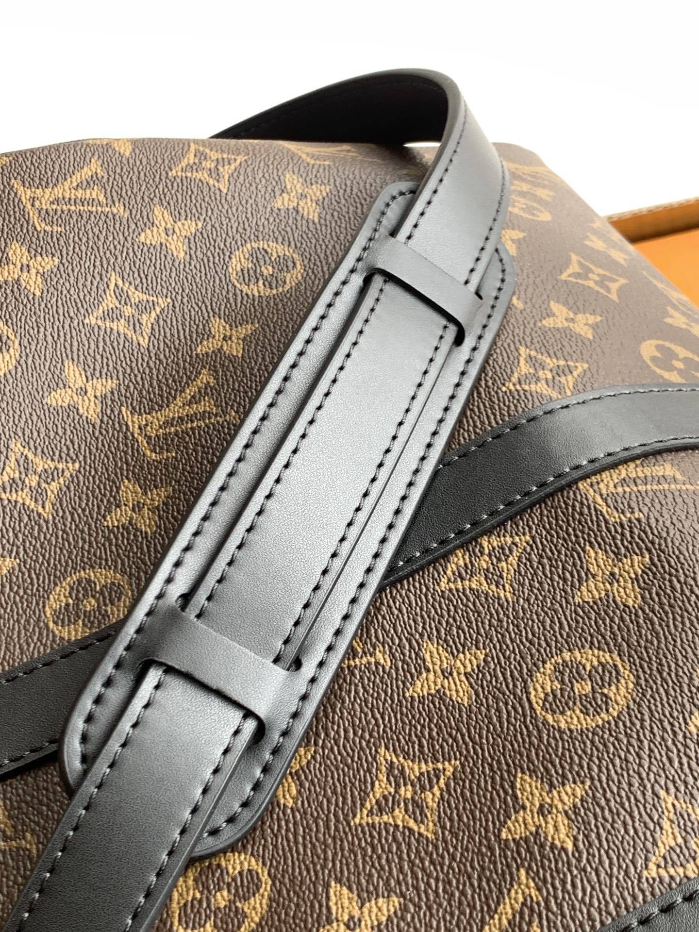 特级全钢。 免税版LV KEEPALL 45旅行袋(配肩带)型号:M56711老花配黑皮45💫 升级回货