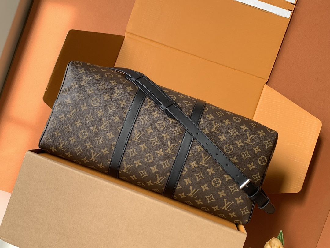 特级全钢。 免税版LV KEEPALL 60旅行袋(配肩带)型号:M56713老花配黑皮50💫 升级回货