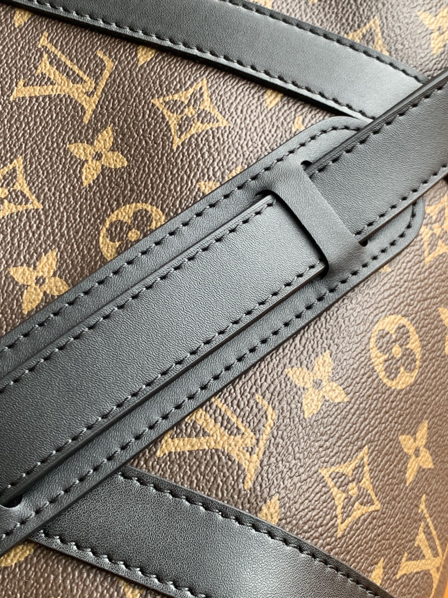 特级全钢。 免税版LV KEEPALL 60旅行袋(配肩带)型号:M56713老花配黑皮50💫 升级回货