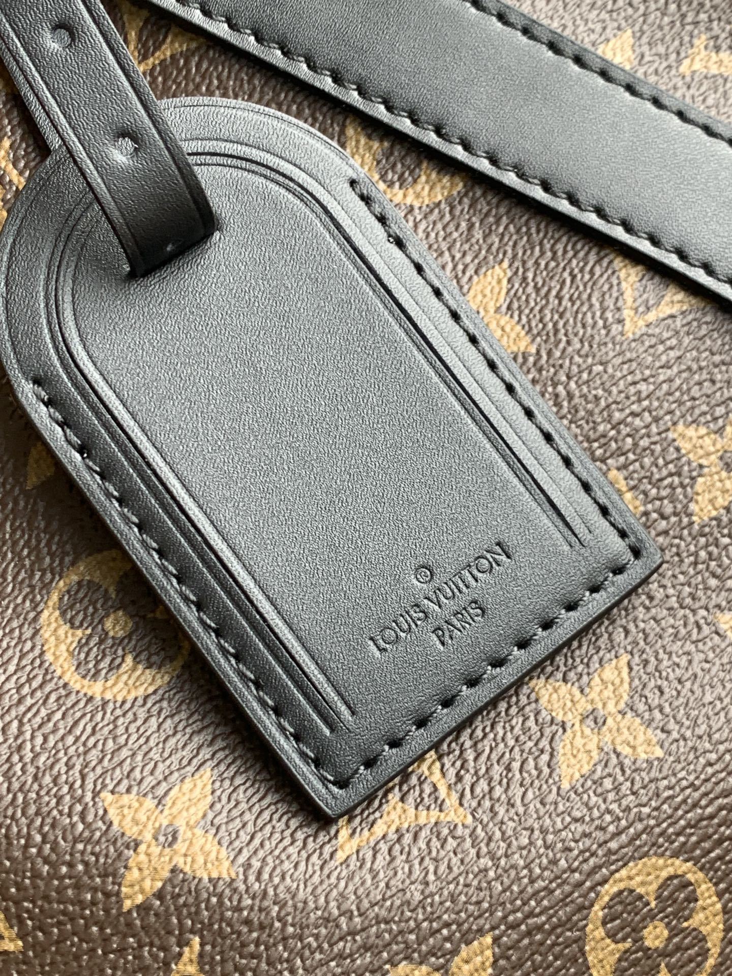 特级全钢。 免税版LV KEEPALL 60旅行袋(配肩带)型号:M56713老花配黑皮50💫 升级回货