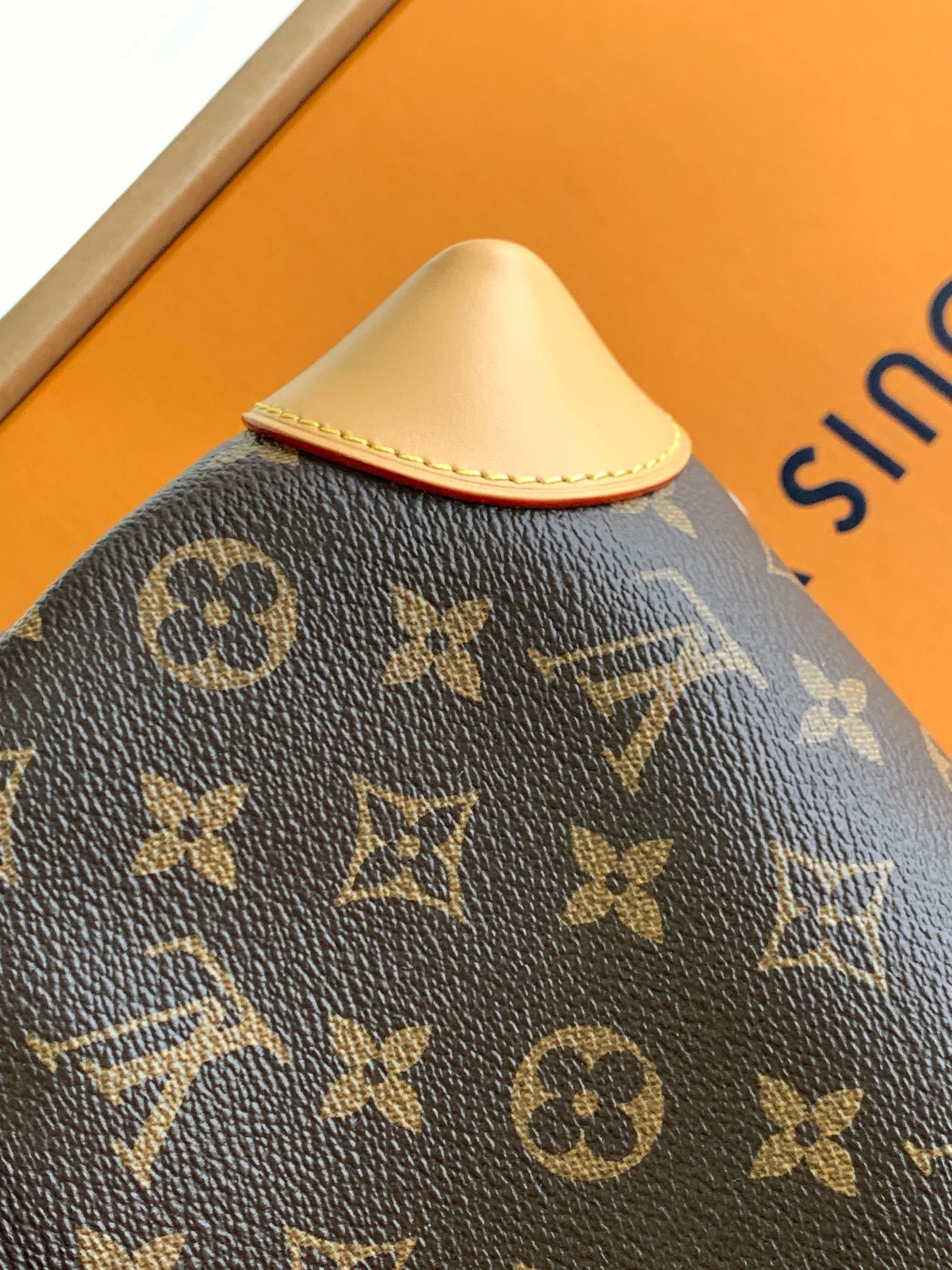 特级全钢天花板,163动态码M14473 Hide Away 手袋取材 Monogram 涂层帆布,将利