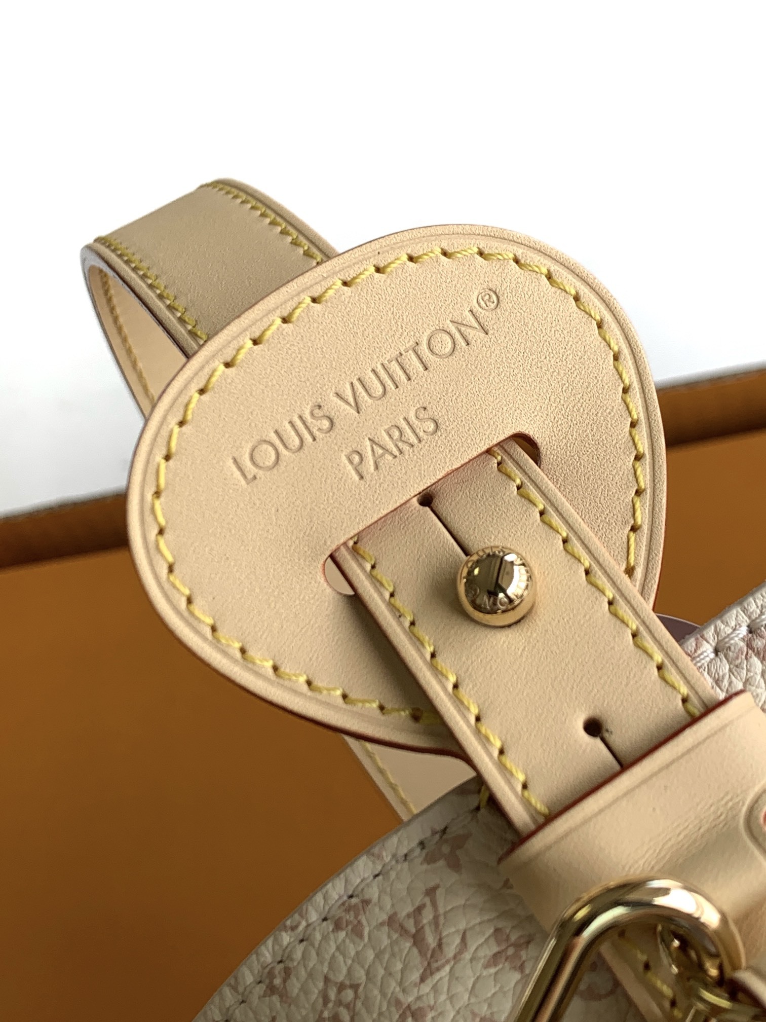 (163 芯片)特级配全套包装【特级全钢五金 原厂皮】M15130 皮料是意大利A级皮料是在于品质、五金