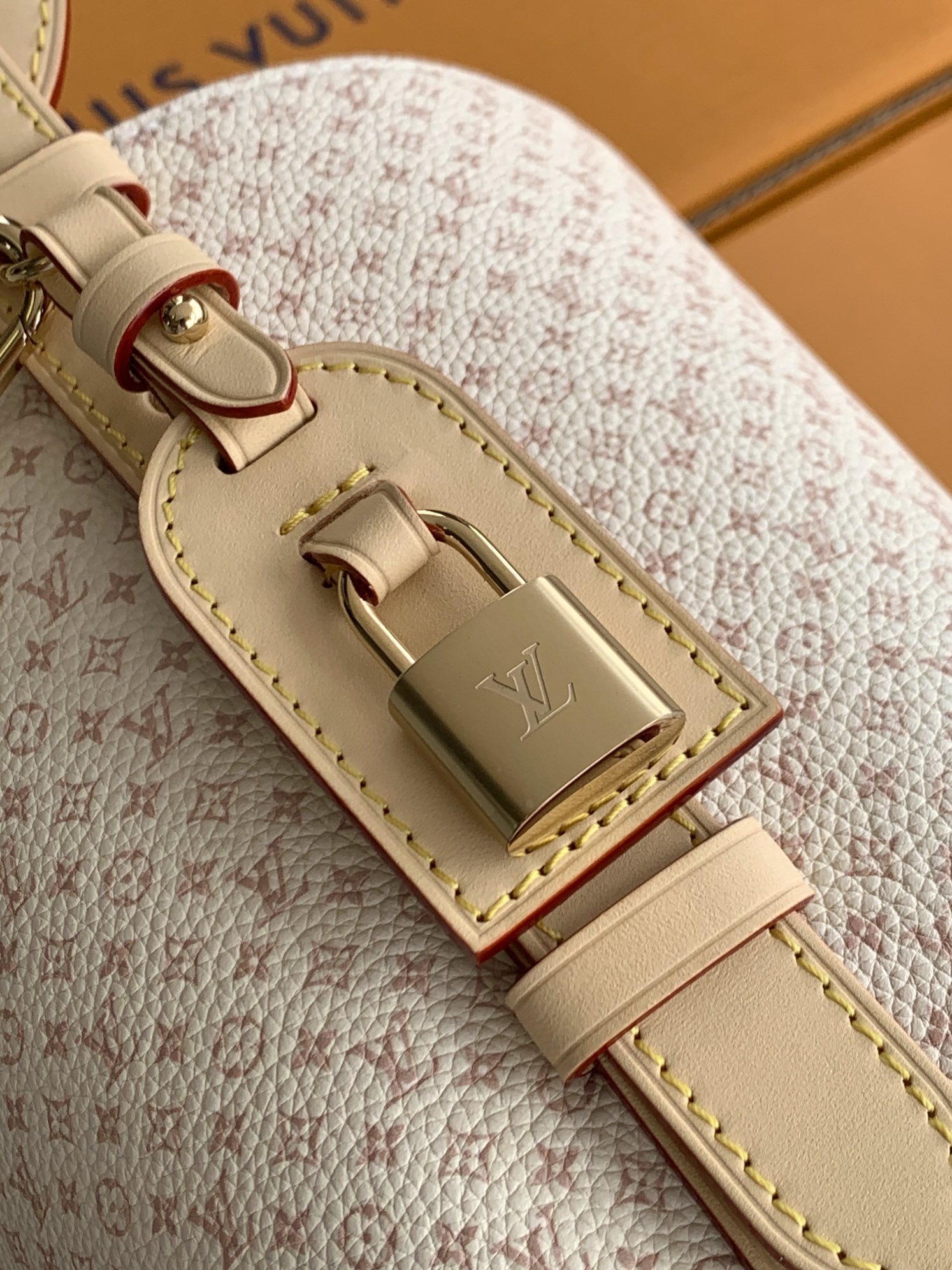 (163 芯片)特级配全套包装【特级全钢五金 原厂皮】M15130 皮料是意大利A级皮料是在于品质、五金