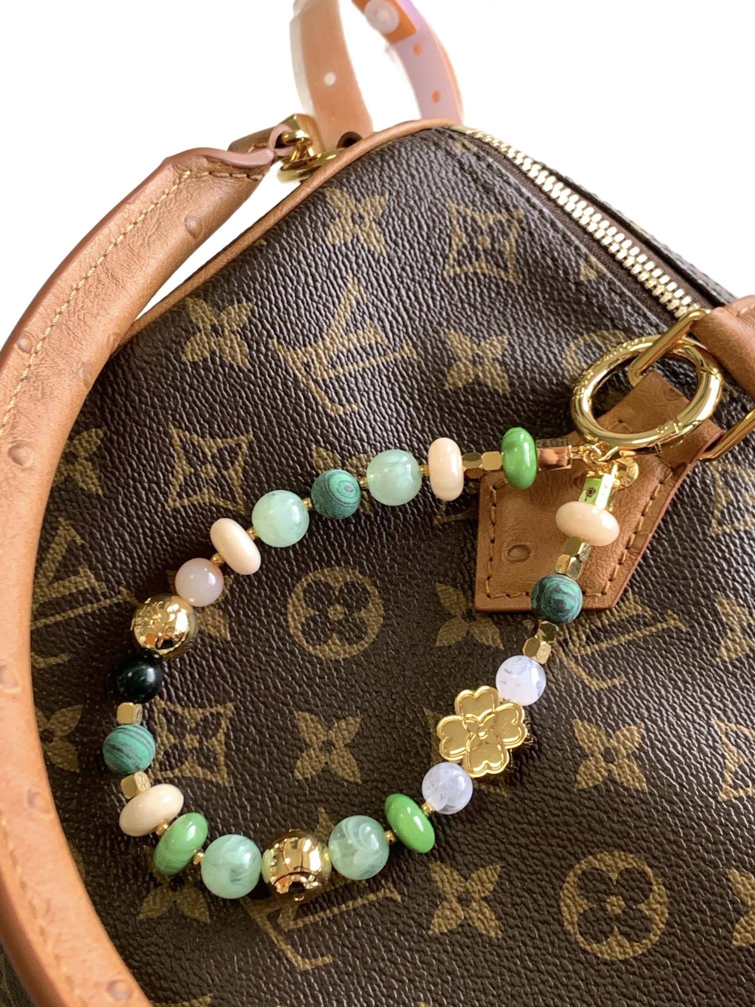 【特级MB163c芯片版原厂皮】 Speedy Soft 30 Dark手袋以瞩目风姿成就旅途良伴。型号