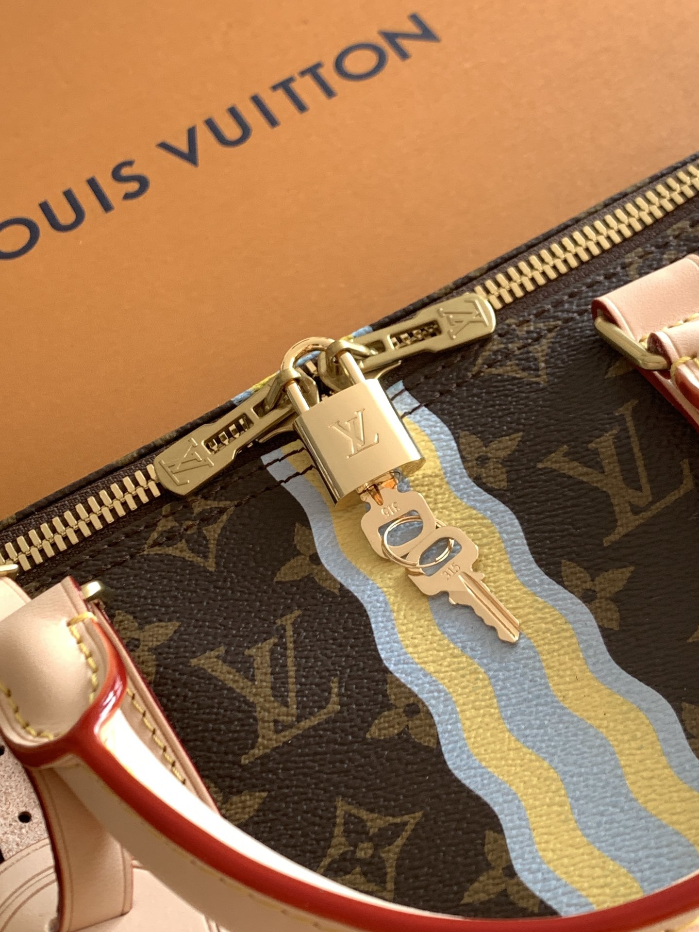 【特级MB原厂皮芯片版】KEEPALL BANDOULIÈRE 50 旅行袋型号:材料:A级全钢五金,进