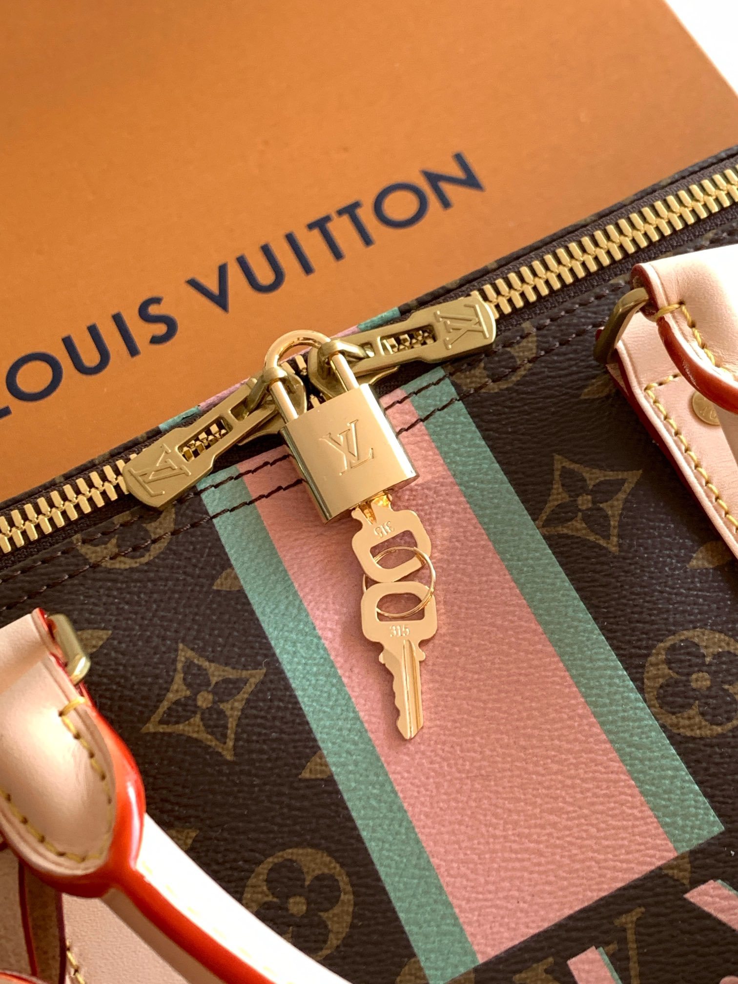 【特级MB原厂皮芯片版】KEEPALL BANDOULIÈRE 55 旅行袋型号:材料:A级全钢五金,进