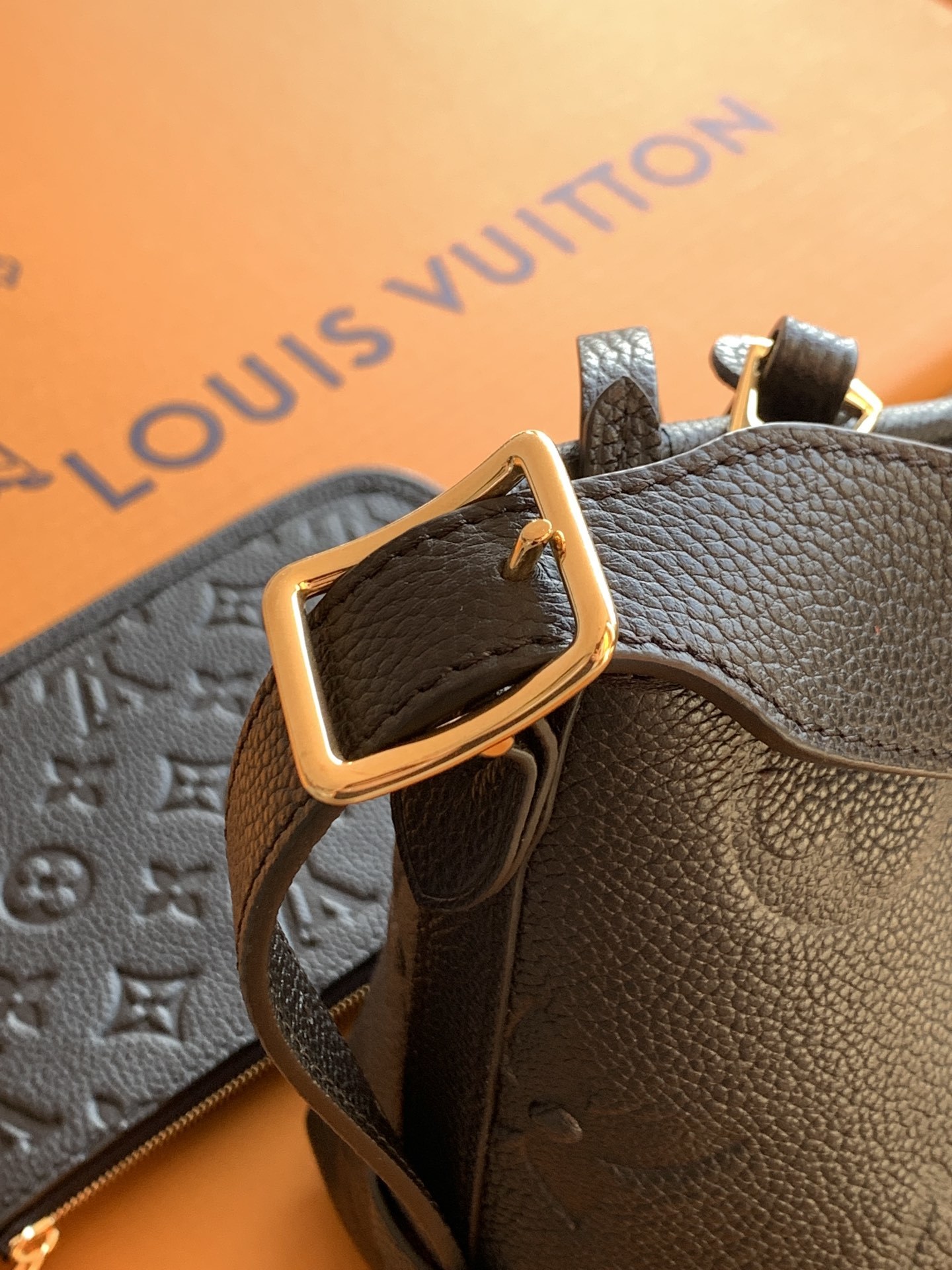 【特级MB芯片版原厂皮】 CarryAll 小号手袋取材 Mono gram Empreinte 压纹皮