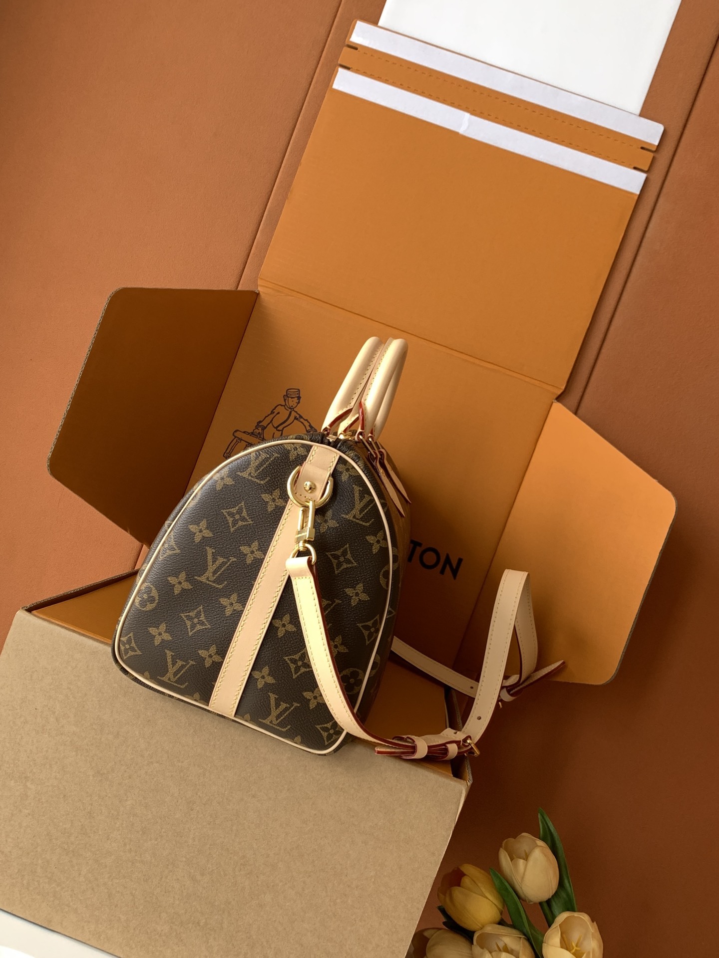 M46980私品(163动态UID )进口菱形面料 (品质第九次升级,进口原厂皮.专柜同步,动态电子芯片