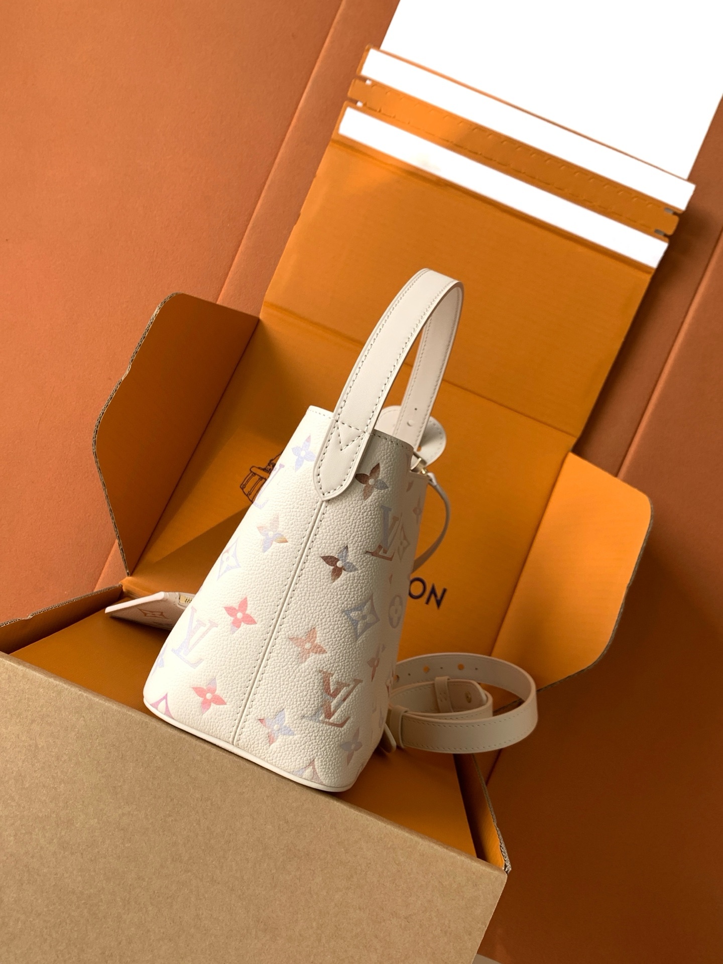 【特级MB163c芯片版原厂皮】ALL IN BB 手袋 水桶包型号:M25673材料:A级全钢五金,进