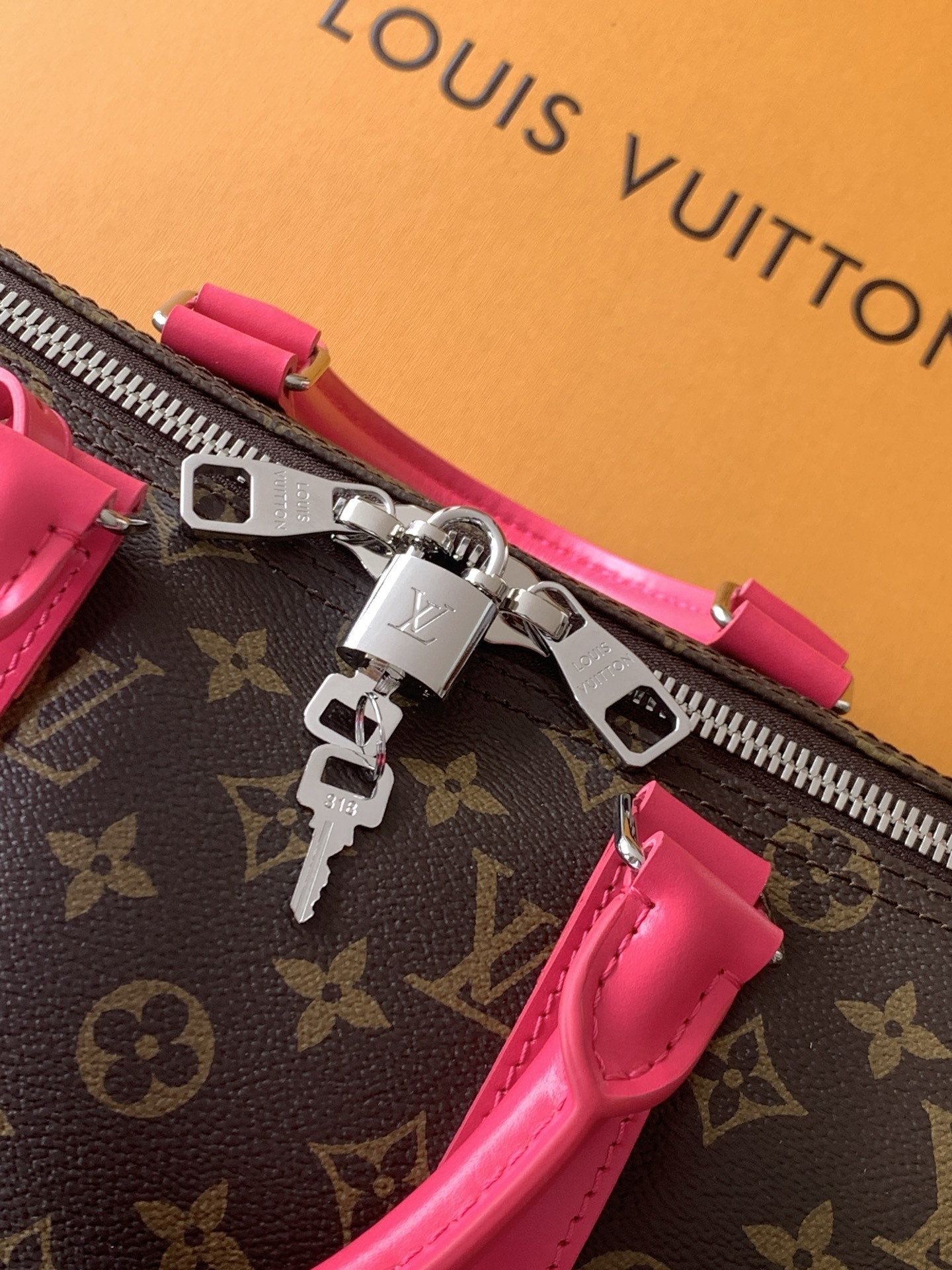 M13807【原厂皮 全钢 芯片版配全套专柜包装】 KEEPALL BANDOULIÈRE 45 旅行袋