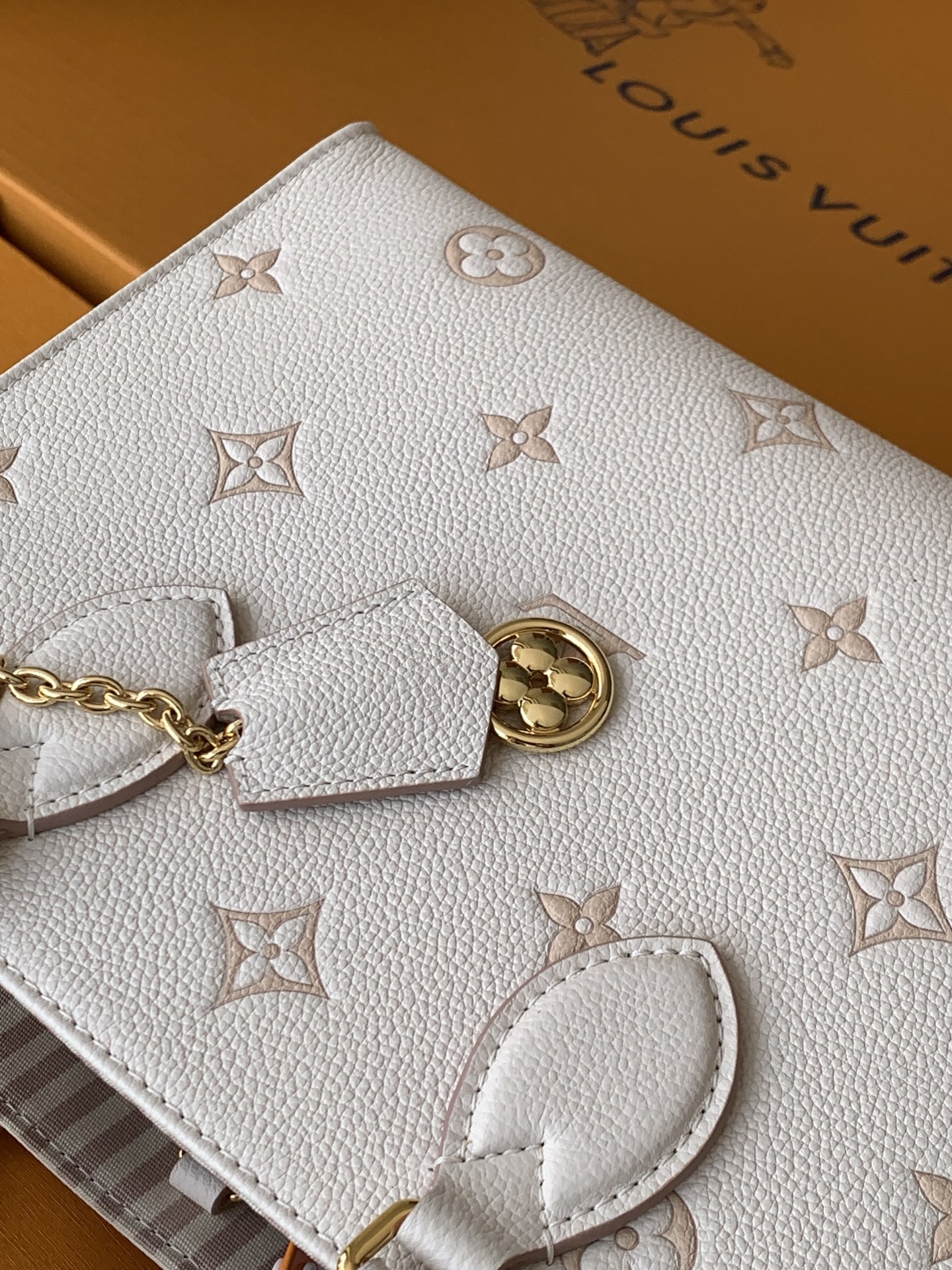 【特级MB163c芯片版原厂皮】ONTHEGO 小号手袋型号:M14403白色材料:A级全钢五金,进口原