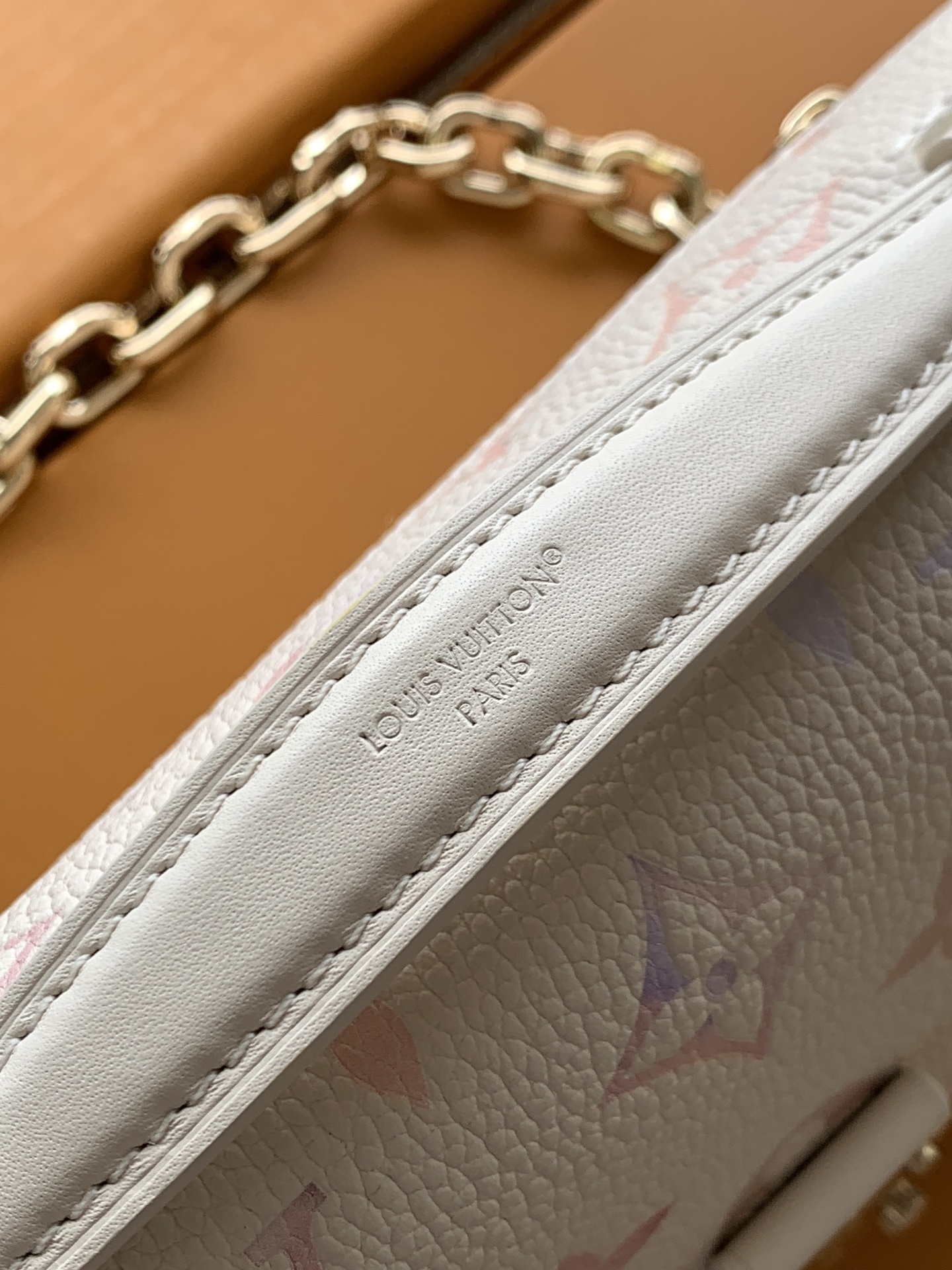 【特级MB163c芯片版原厂皮】POCHETTE MÉTIS EAST WEST 手袋型号:M25682