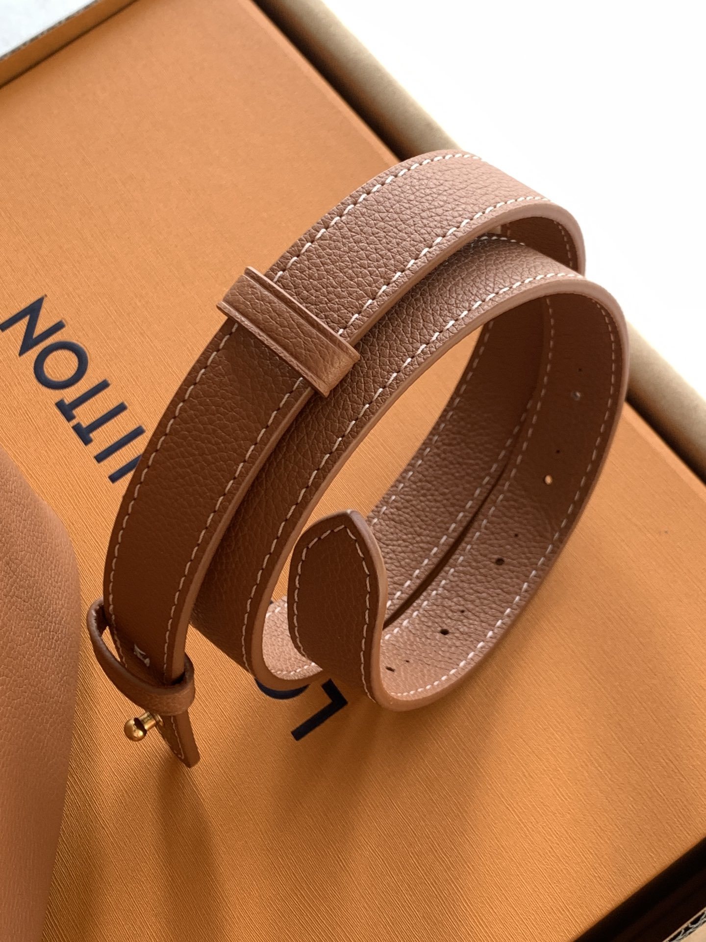 【特级MB163c芯片版原厂皮】LOW KEY ALL IN BB 手袋型号:M14416焦糖色材料:A