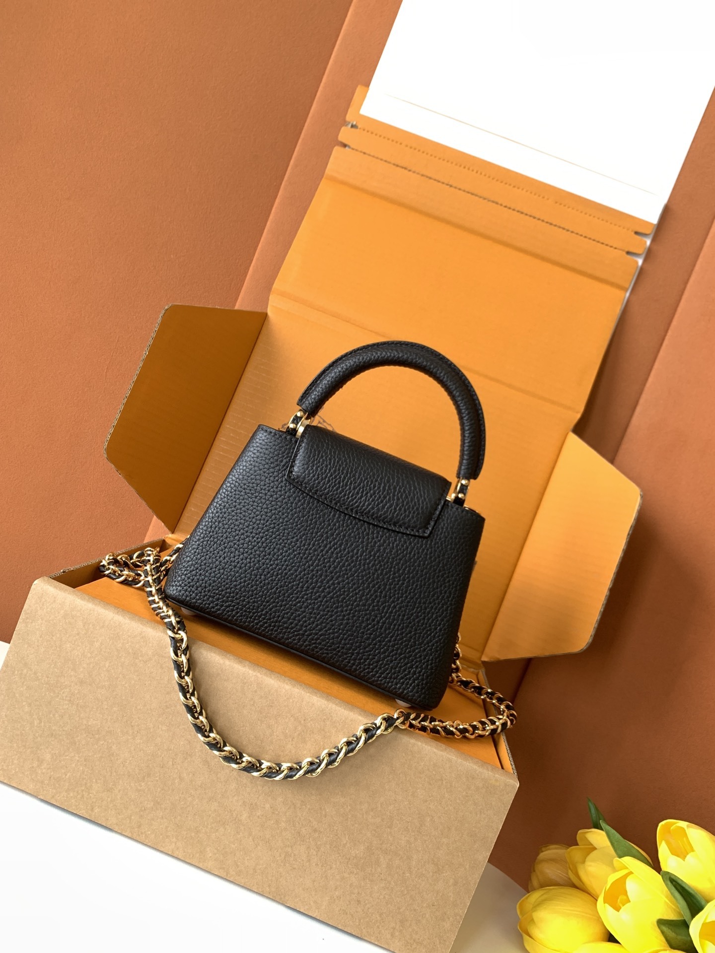 特级全钢 M10167黑色本款Capucines Nano手袋出自Capucines Flower Cr