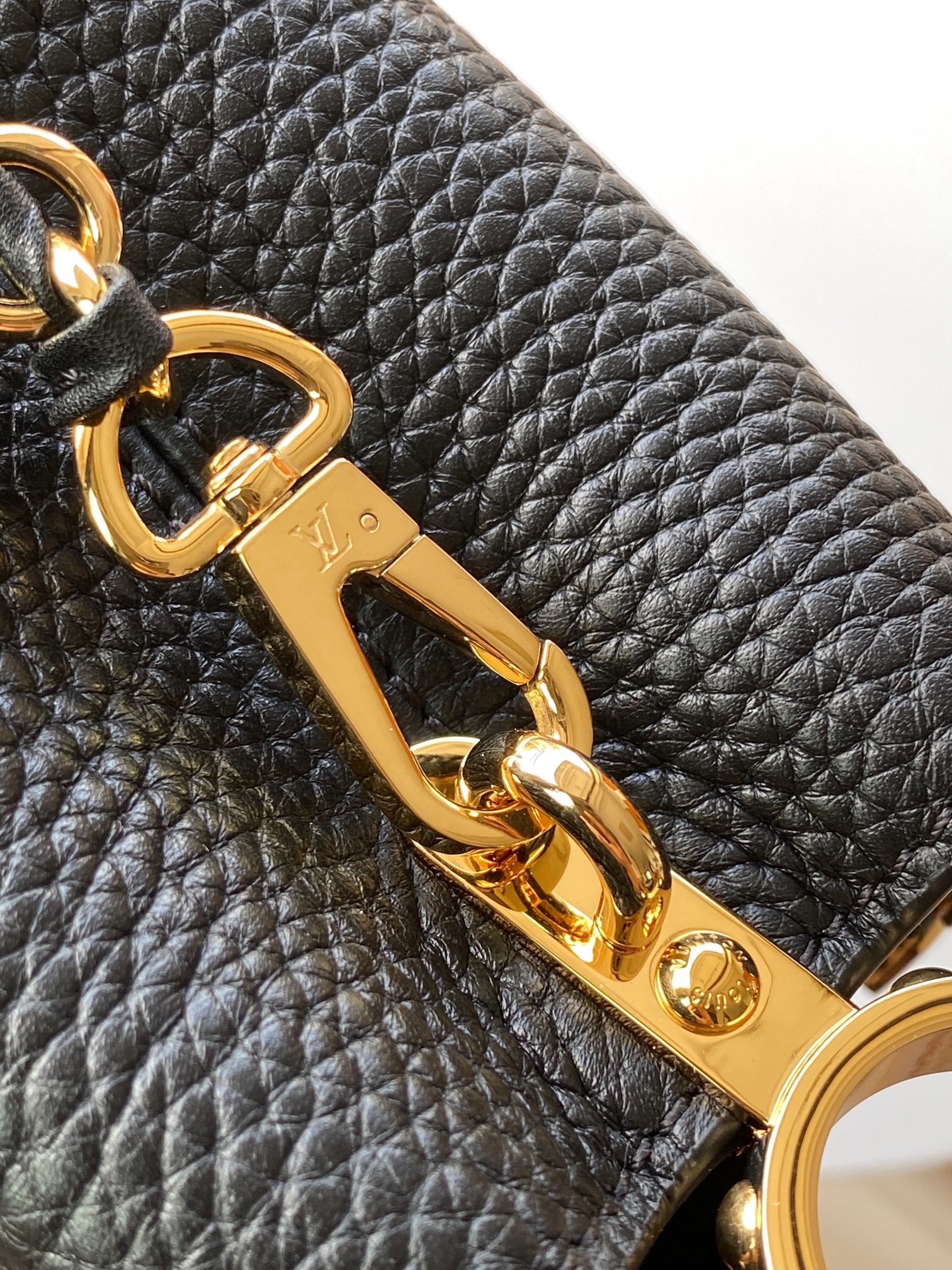 特级全钢 M10166黑色金本款超迷你Capucines Nano手袋出自Capucines Flowe