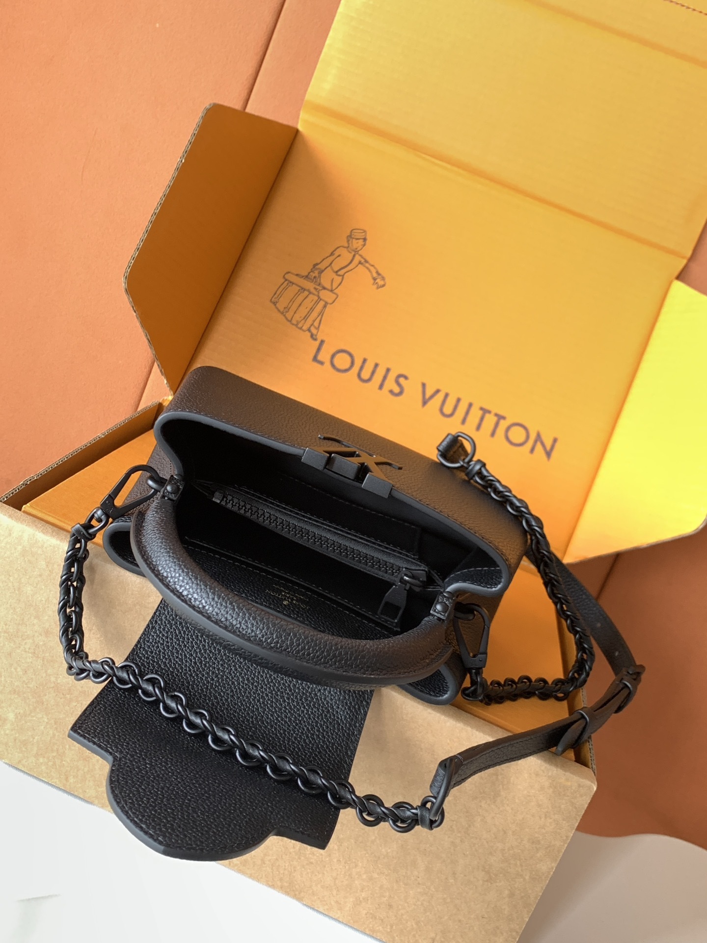 【特级MB动态芯片版原厂皮】本款CarryAll mini 手袋型号:M23955黑色动态芯片材料:A级