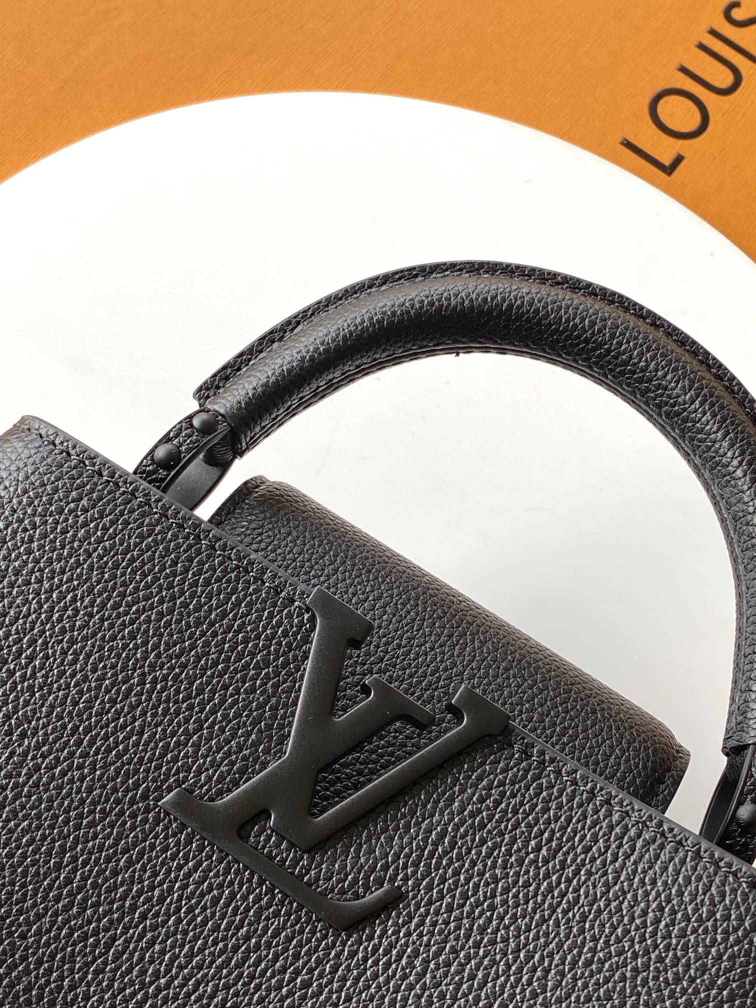 【特级MB动态芯片版原厂皮】本款CarryAll mini 手袋型号:M23955黑色动态芯片材料:A级