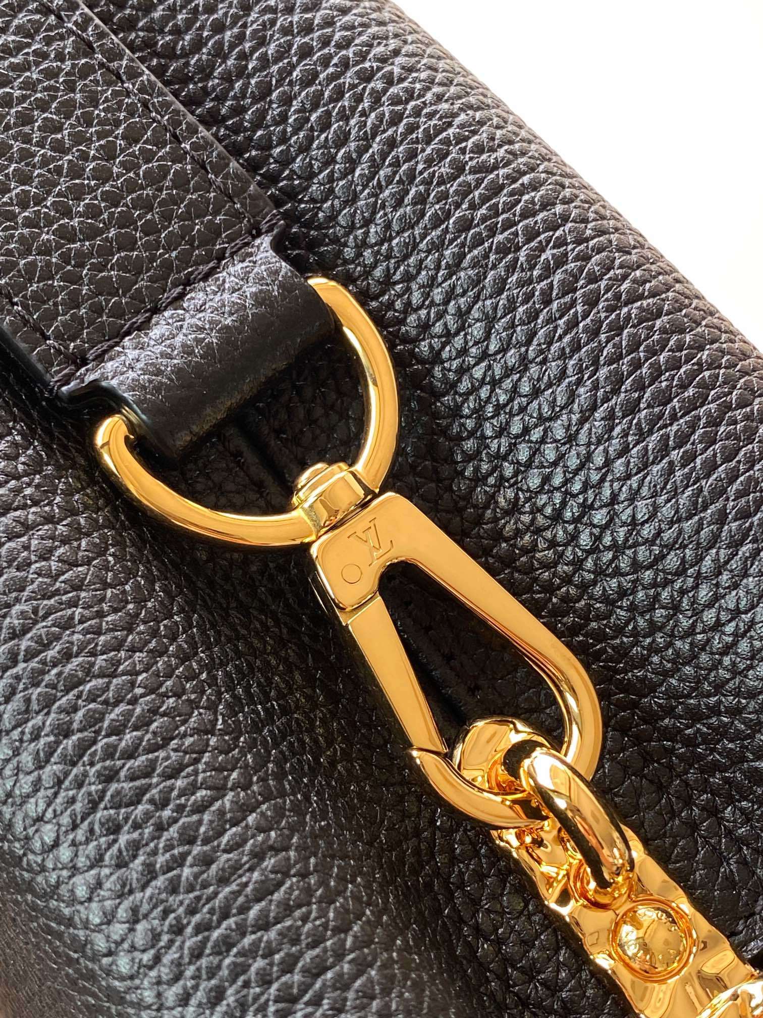 【全钢五金 变码芯片】特级配全套包装 CAPUCINES EAST WEST 迷你手袋 款号M24671