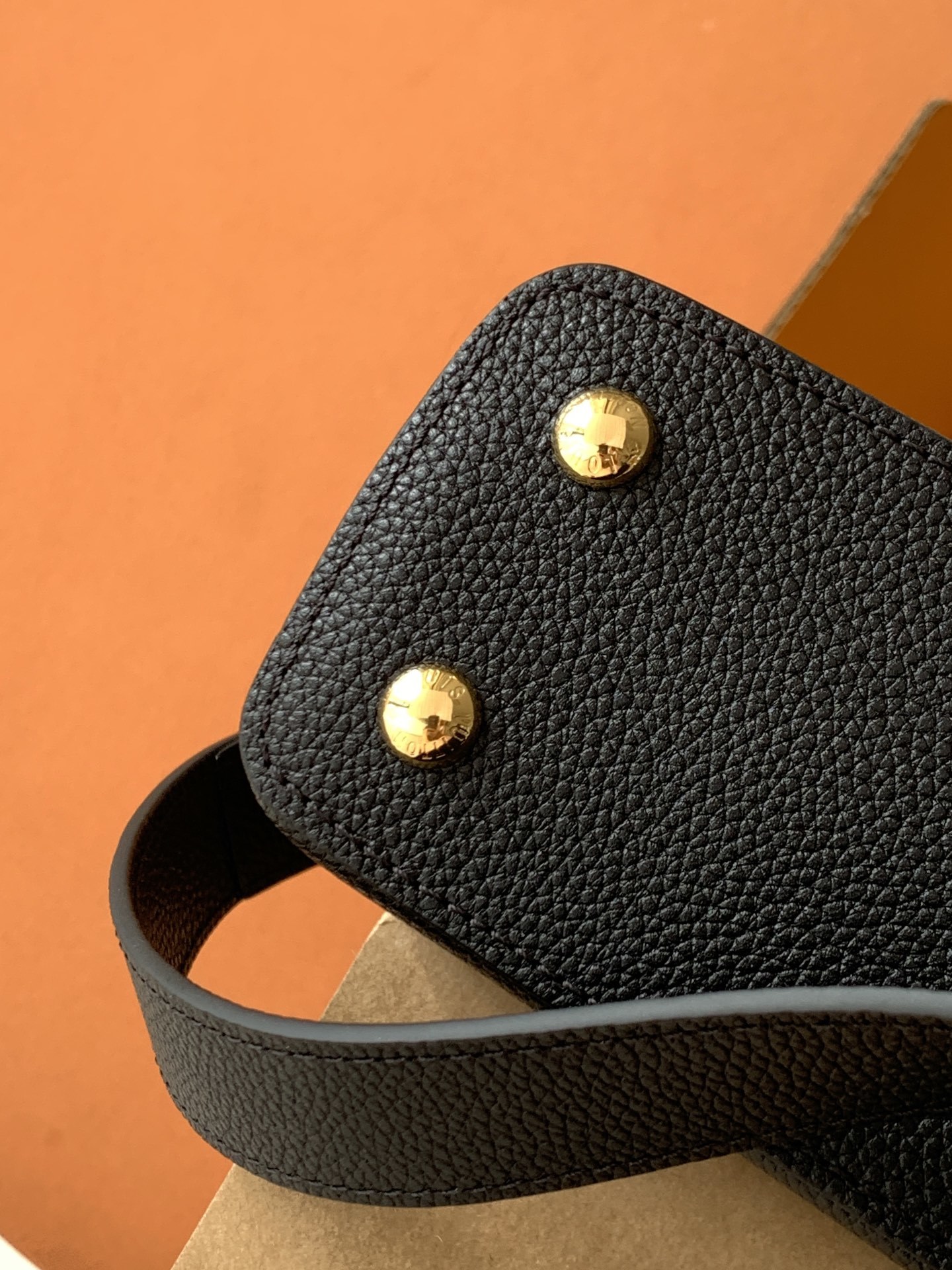 【全钢五金 变码芯片】特级配全套包装 CAPUCINES EAST WEST 迷你手袋 款号M24671