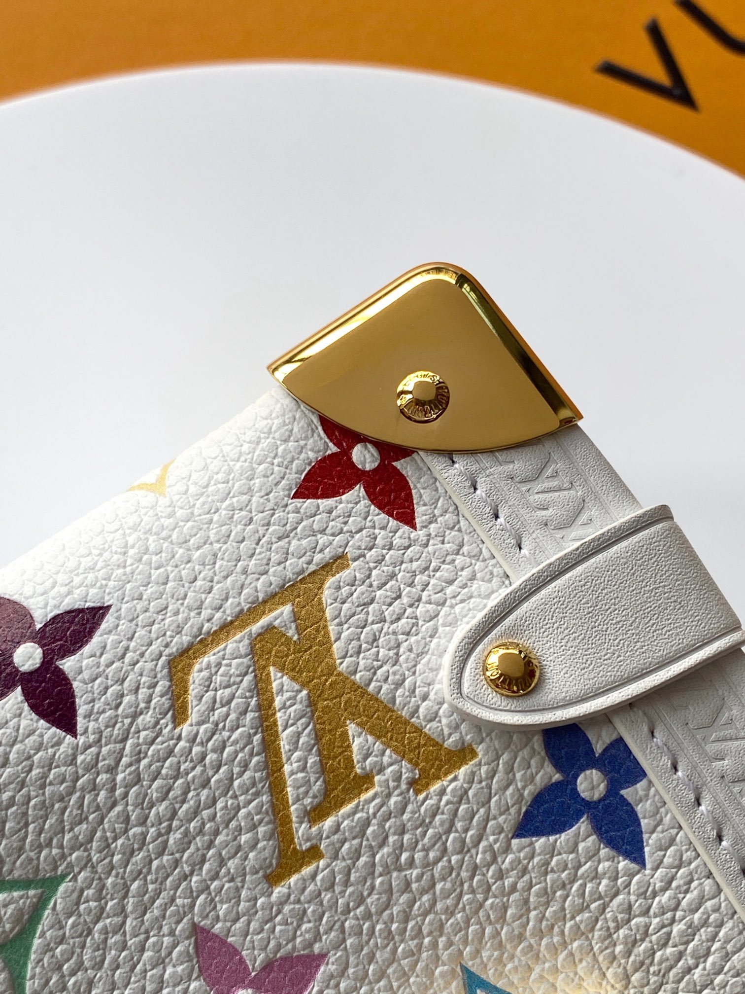 M14046私品(163动态UID )进口菱形面料 (品质第九次升级,进口原厂皮.专柜同步,动态电子芯片