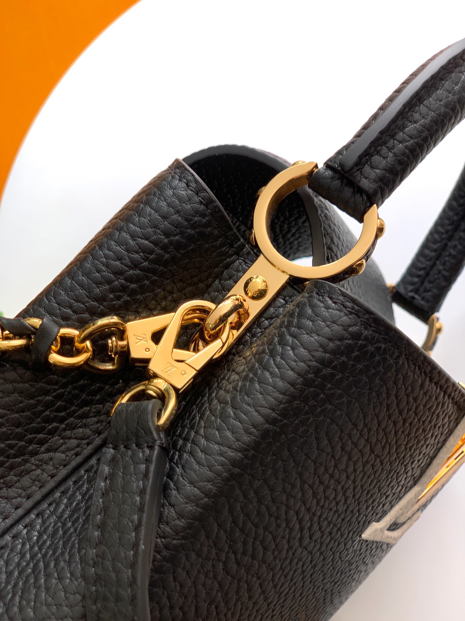 特级全钢(163C芯片版)【进口牛皮💋 M23951黑色金】【Capucines mini 手袋】由全粒