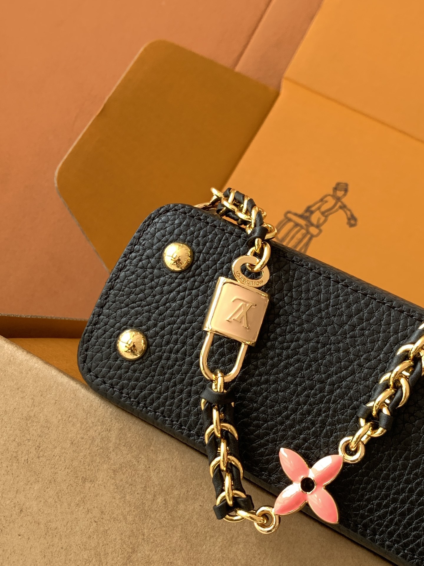 特级全钢(163C芯片版)【进口牛皮💋 M23951黑色金】【Capucines mini 手袋】由全粒