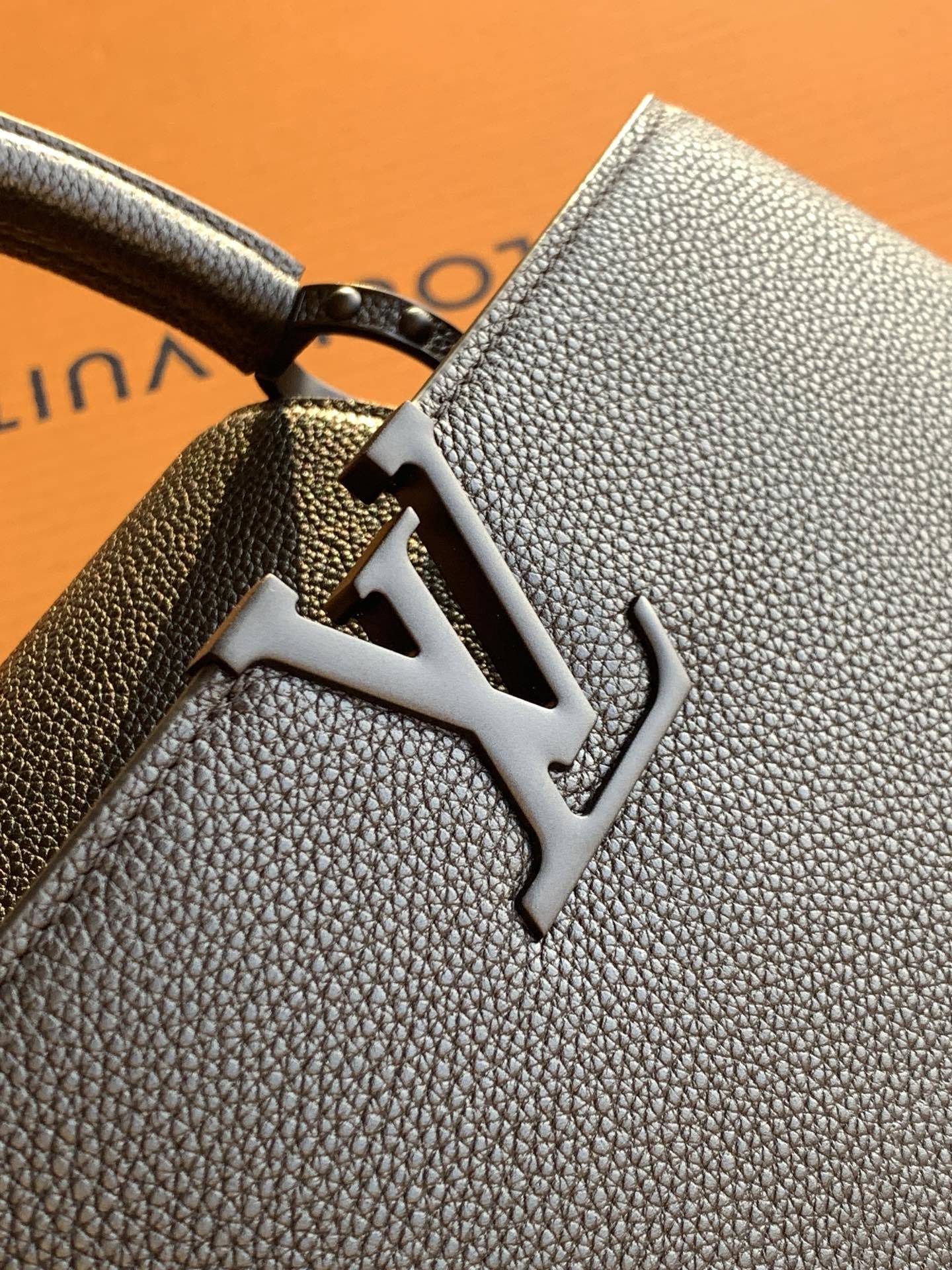 【特级MB163c01芯片版原厂皮】本款CarryAll 手袋型号:M23947黑色163c01芯片版材