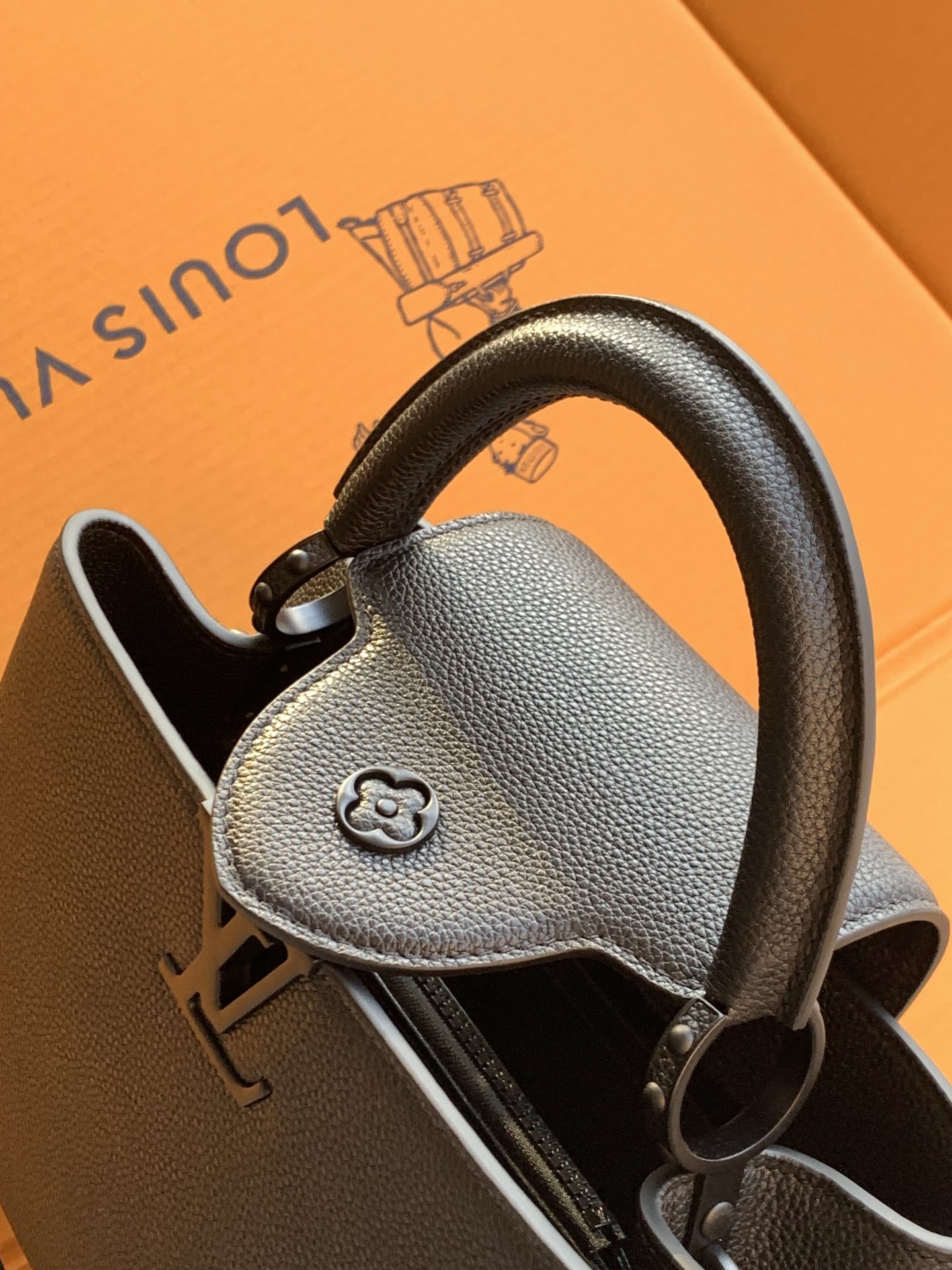 【特级MB163c01芯片版原厂皮】本款CarryAll 手袋型号:M23947黑色163c01芯片版材