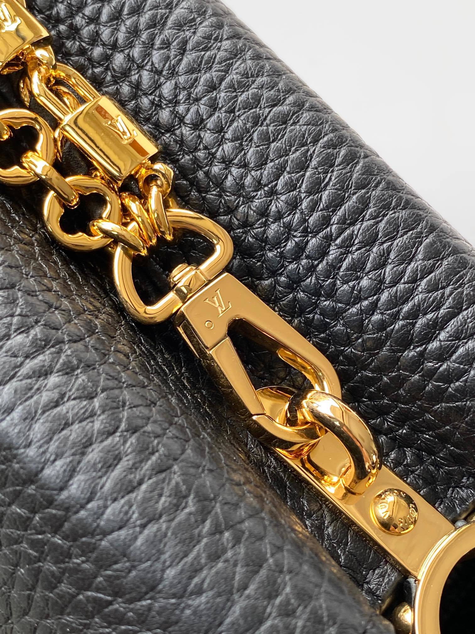 特级全钢 M11906 黑色金 进口牛皮动态芯片 本款 Capucines BB 手袋出自 Trilog