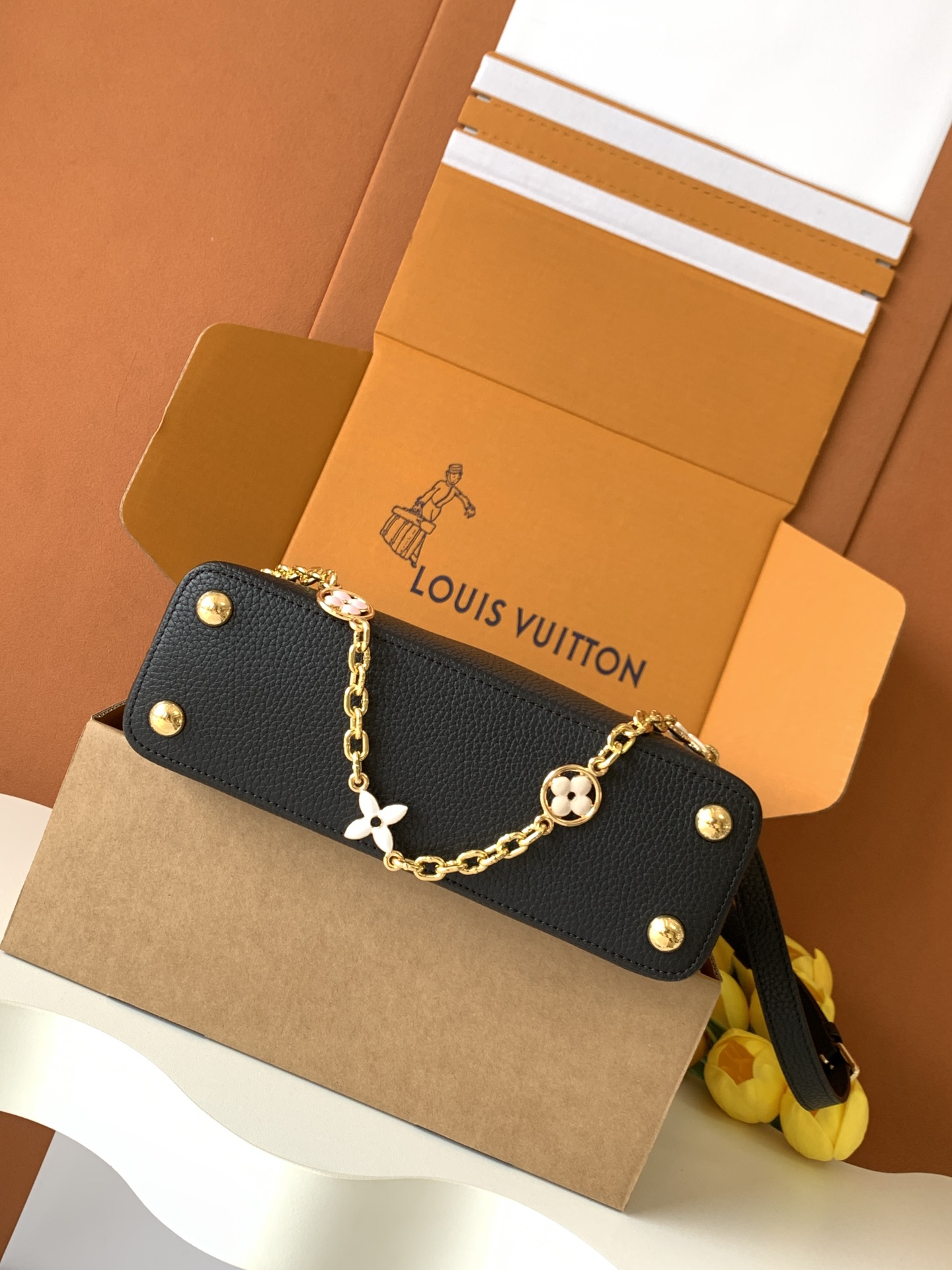 Louis Vuitton 全钢 M20844进口牛皮黑色配浅樱花粉色花卉三拼