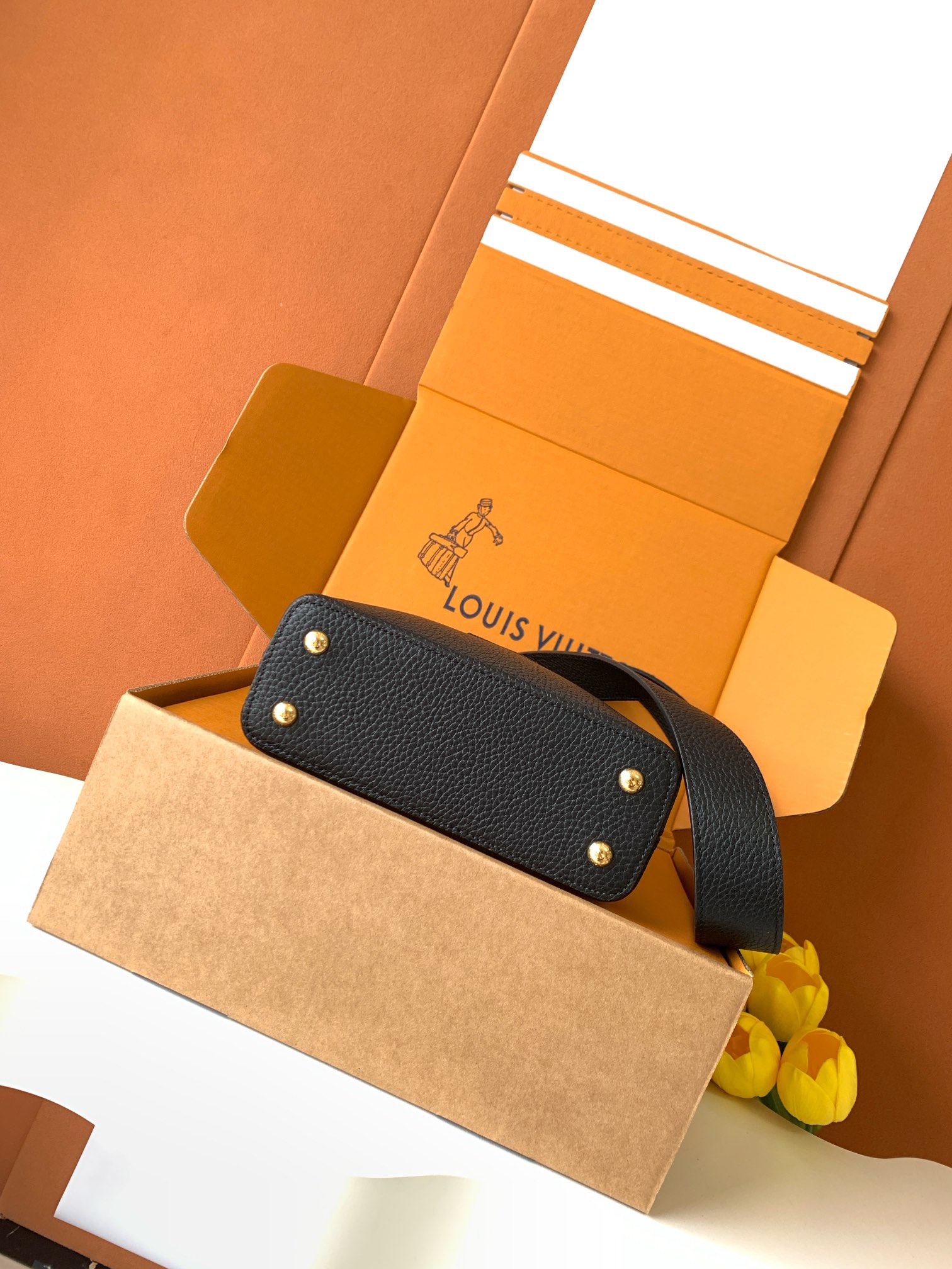 【特级MB芯片版原厂皮】Capucines 迷你 黑色配蟒蛇金型号:M81410黑色蟒蛇动态芯片版材料: