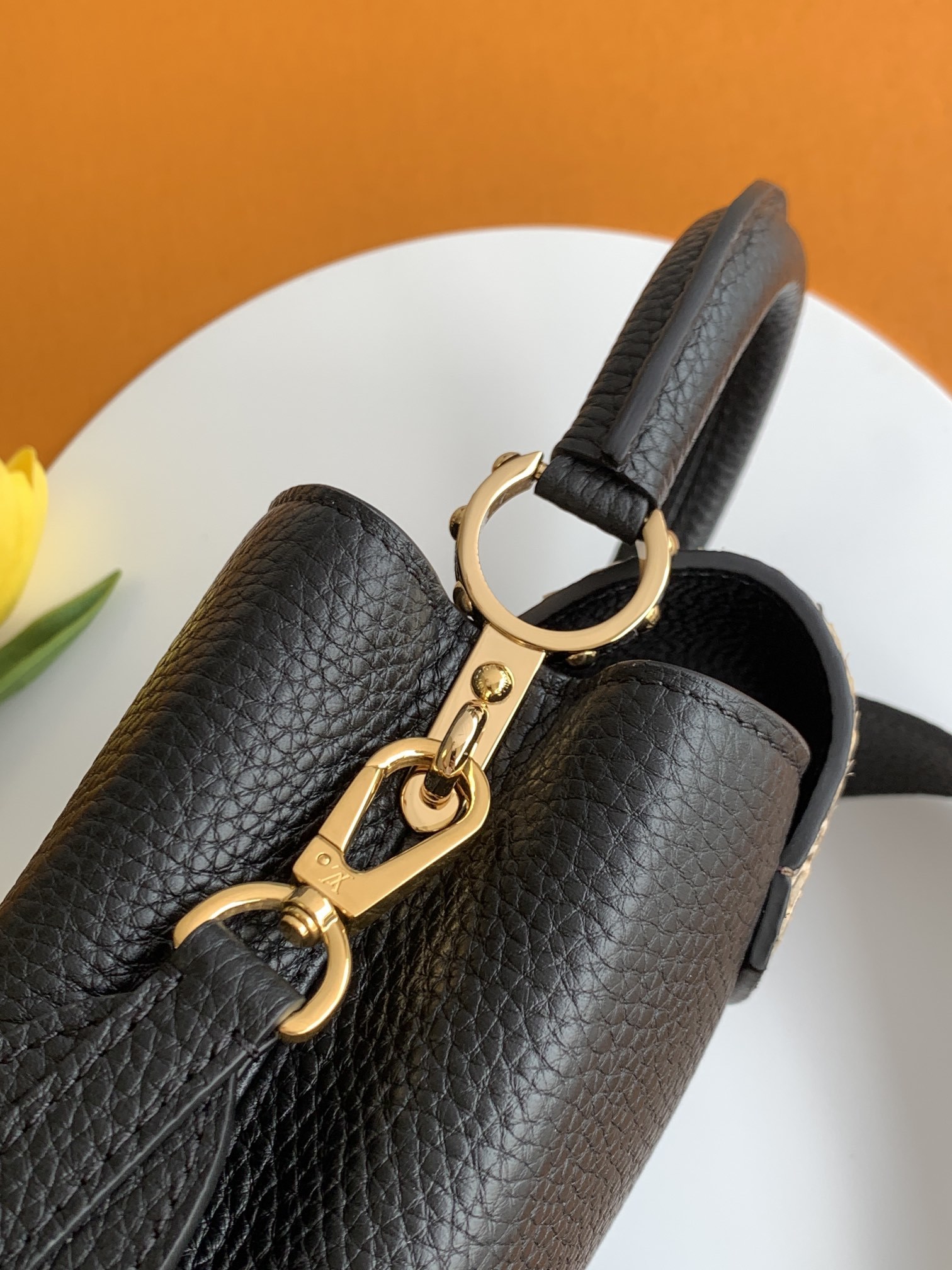 【特级MB新版芯片原厂皮】Capucines 迷你 黑配亮光蟒蛇金型号:M81208材料:A级全钢五金,