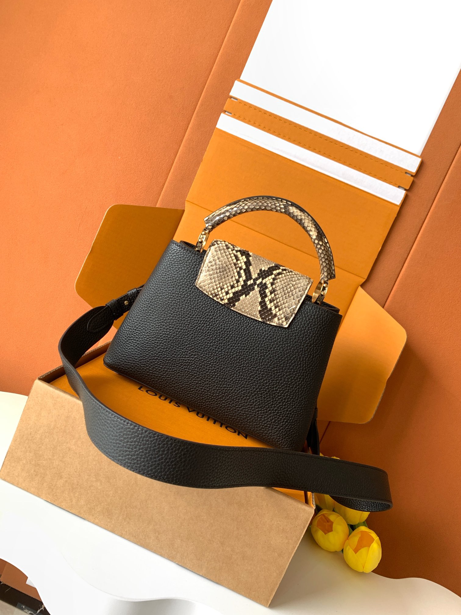 Louis Vuitton 全钢 N80071进口牛皮黑配蟒蛇金扣