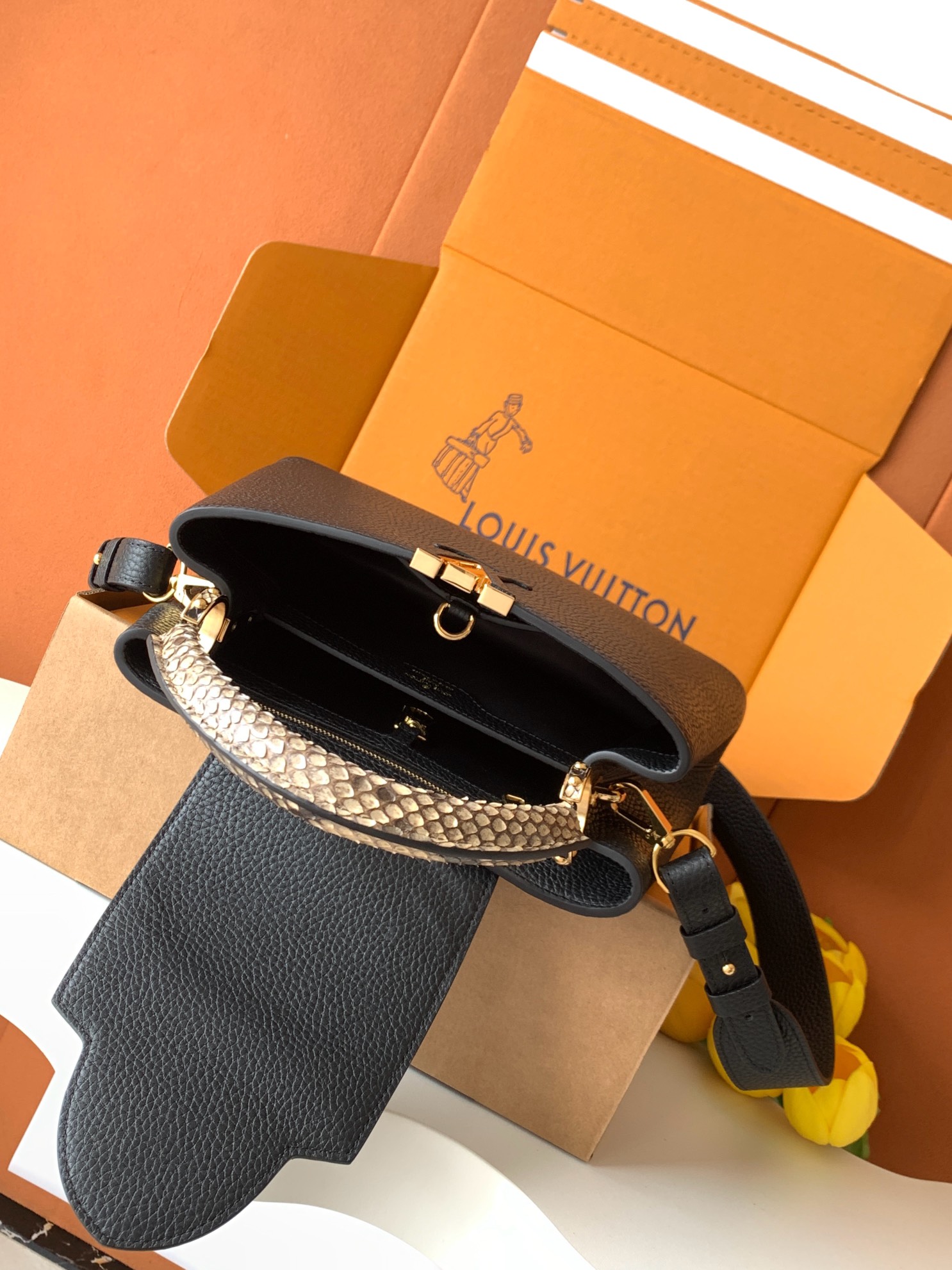 Louis Vuitton 全钢 N80071进口牛皮黑配蟒蛇金扣
