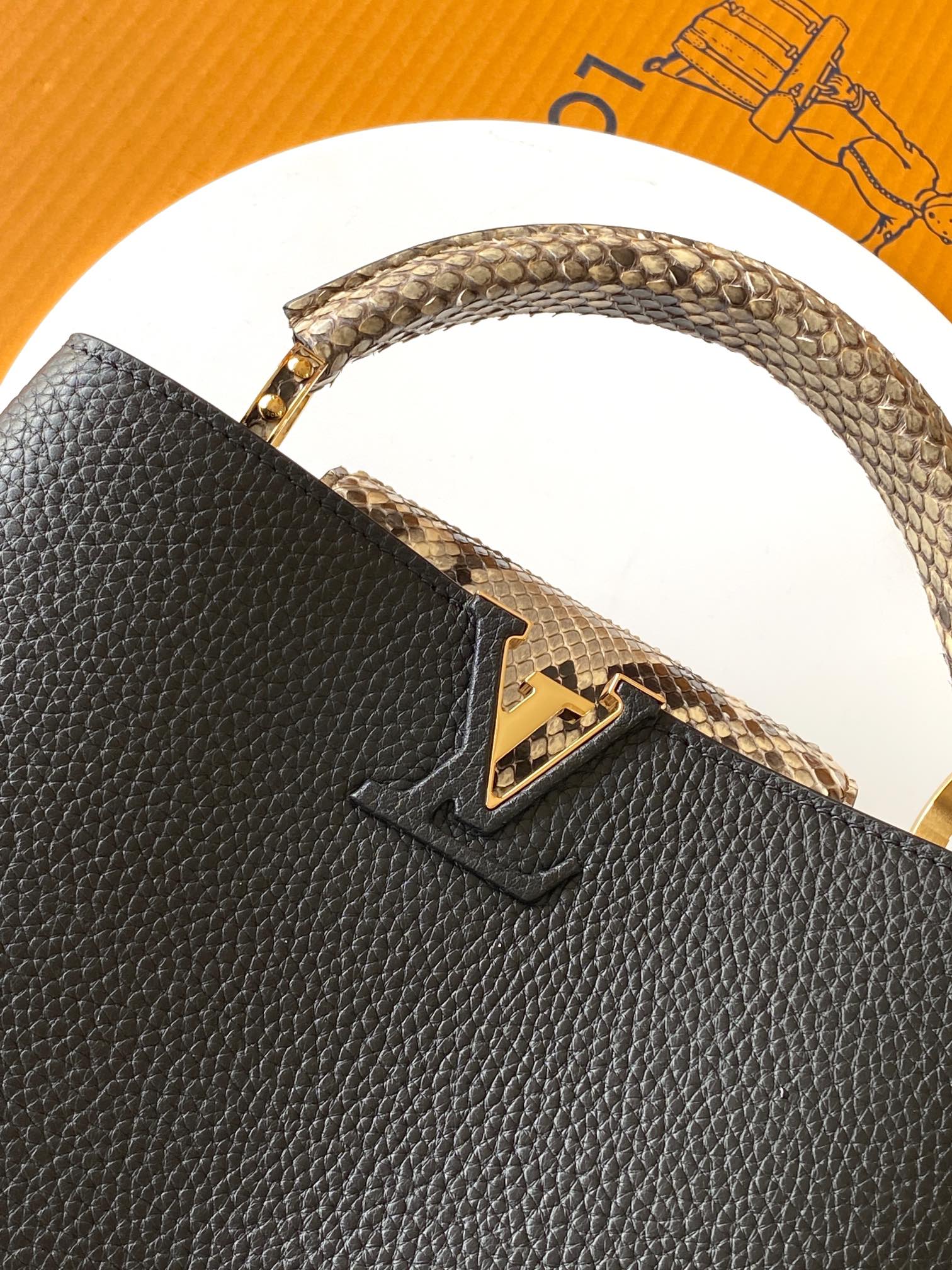Louis Vuitton 全钢 N80071进口牛皮黑配蟒蛇金扣